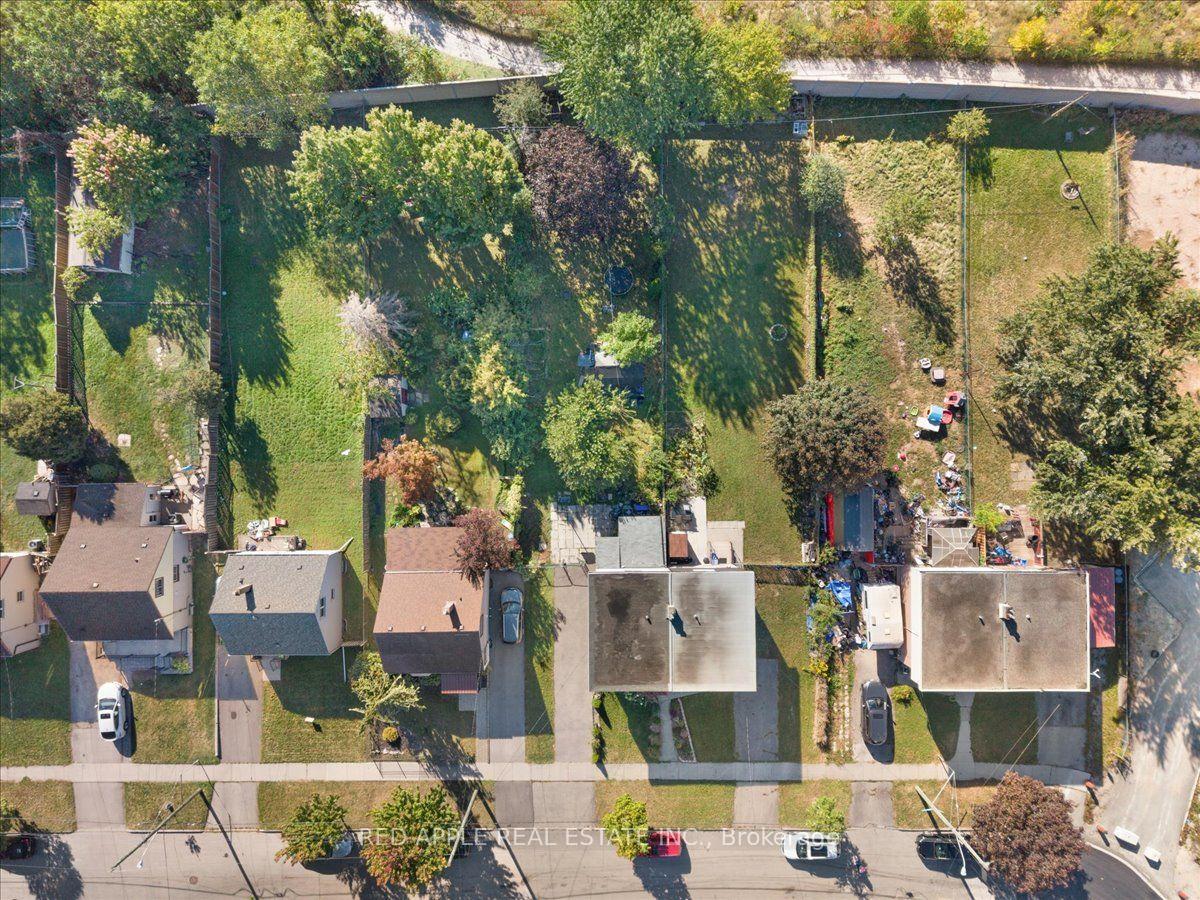 Photo 26 of 10 Armstrong Avenue, Hamilton, McQuesten — HOMEH