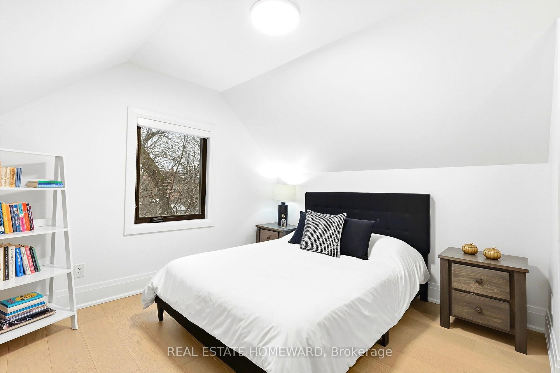 Photo 25 of 234 Pearson Avenue, Toronto, High Park-Swansea — HOMEH