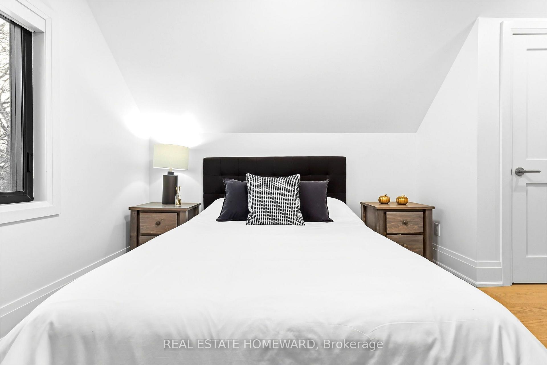 Photo 26 of 234 Pearson Avenue, Toronto, High Park-Swansea — HOMEH