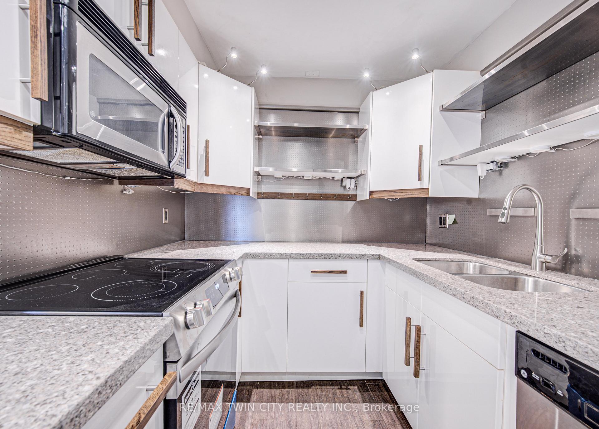 Photo 5 of Unit 410, 50 Main Street, Hamilton, Dundas — HOMEH