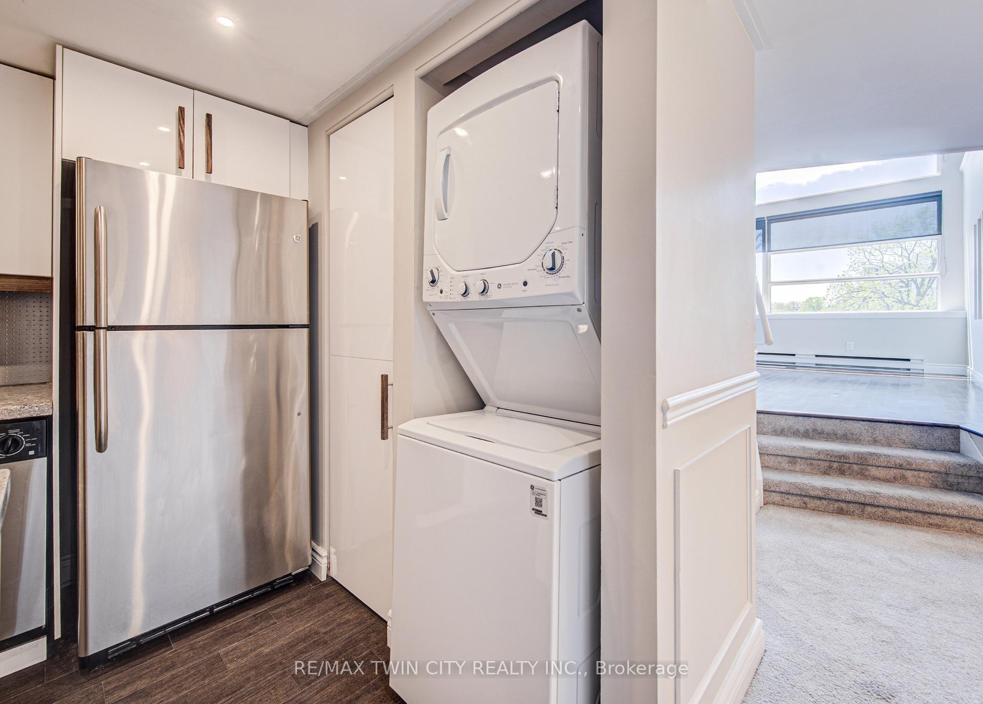 Photo 6 of Unit 410, 50 Main Street, Hamilton, Dundas — HOMEH