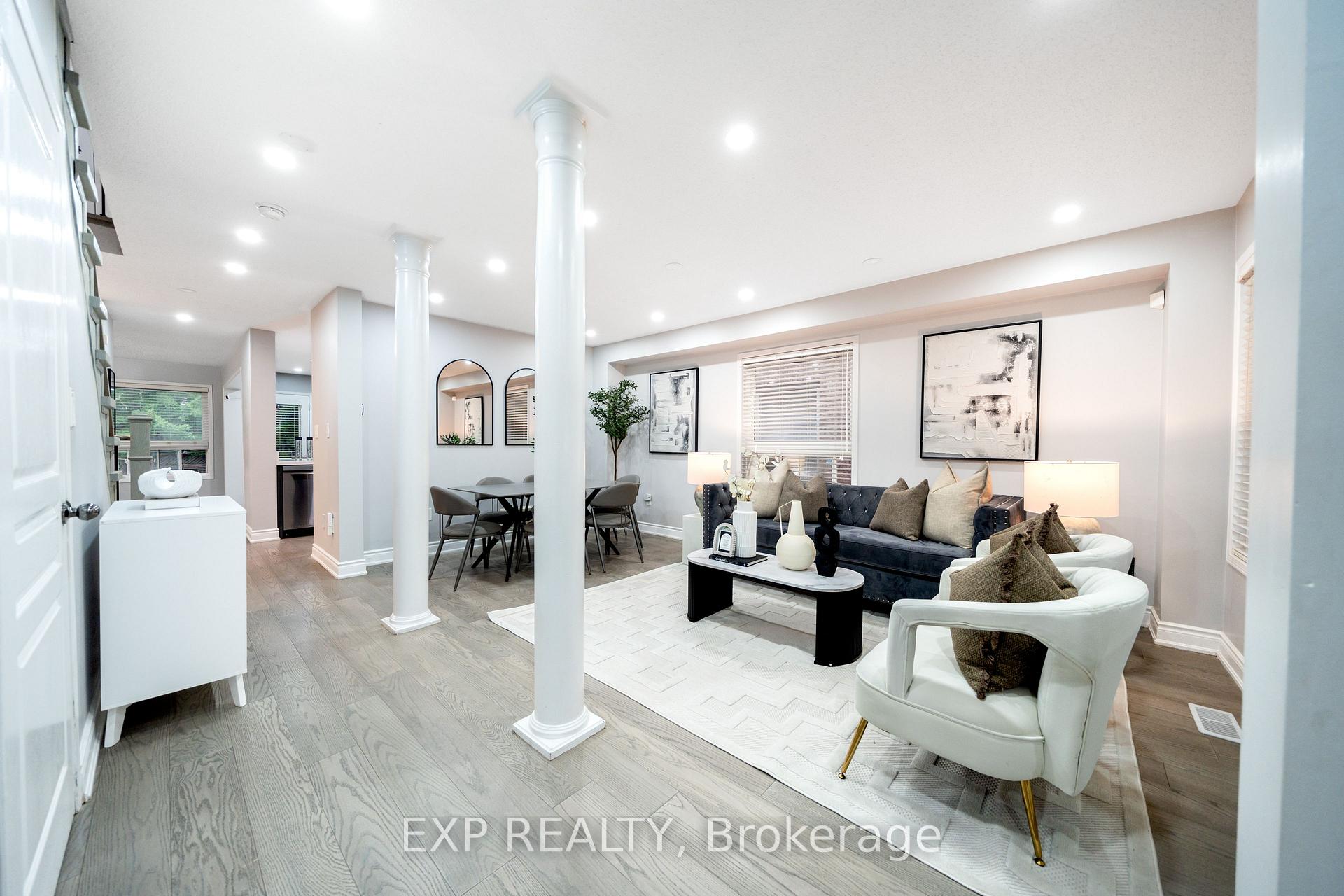 Photo 2 of 2276 Fairmount Drive, Oakville, Westmount — HOMEH
