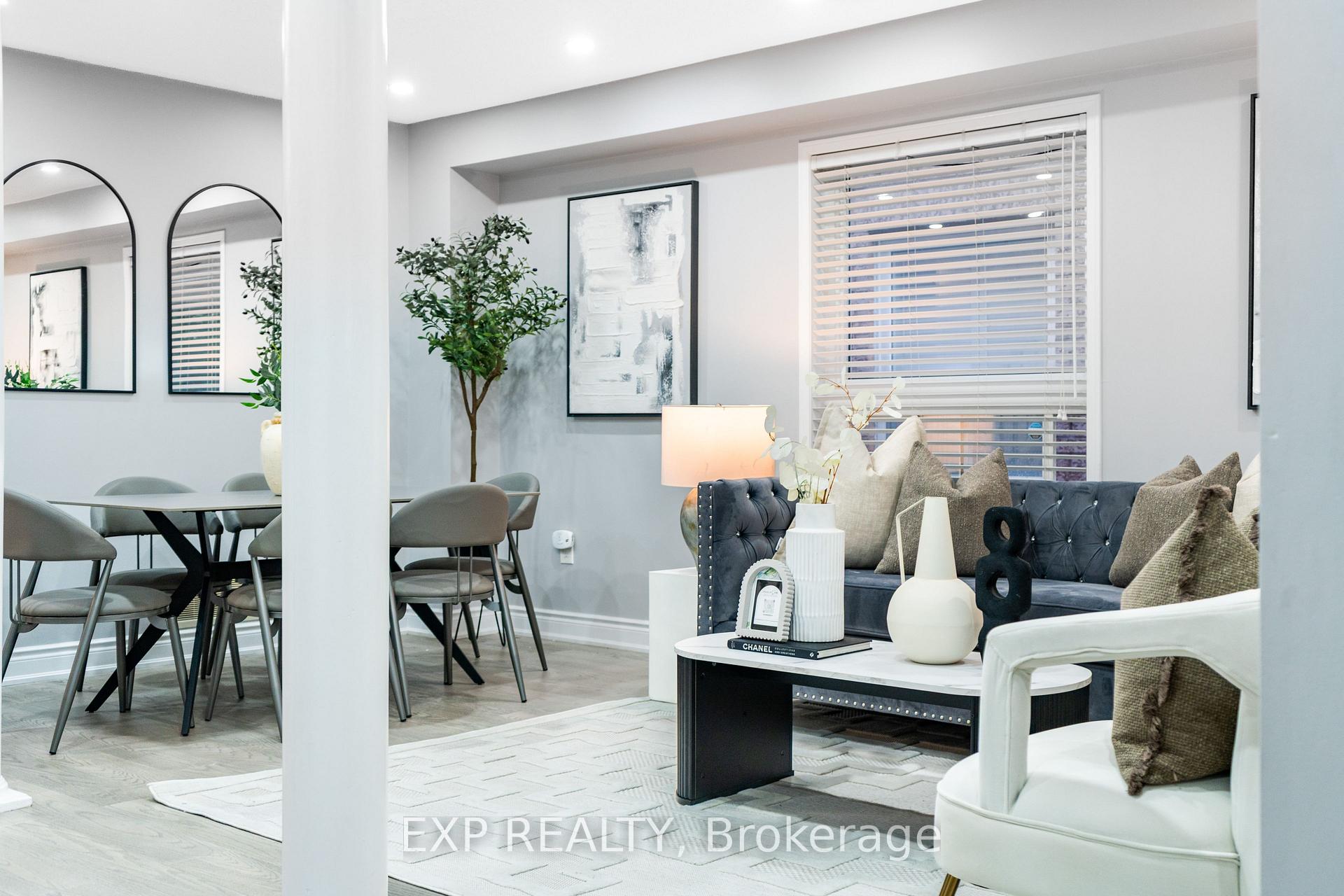 Photo 3 of 2276 Fairmount Drive, Oakville, Westmount — HOMEH