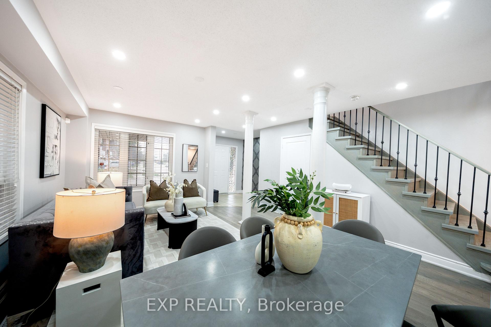 Photo 9 of 2276 Fairmount Drive, Oakville, Westmount — HOMEH