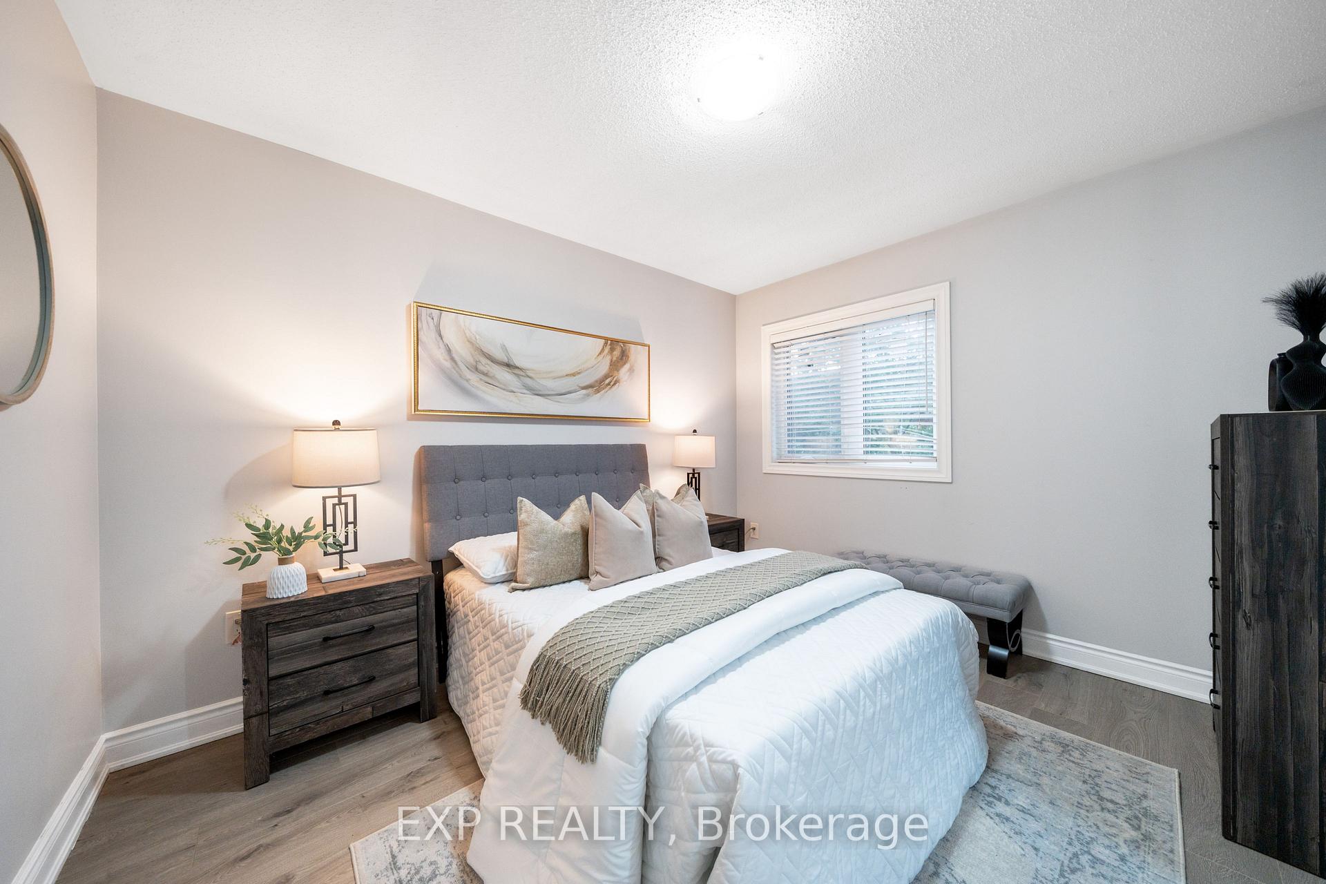 Photo 32 of 2276 Fairmount Drive, Oakville, Westmount — HOMEH