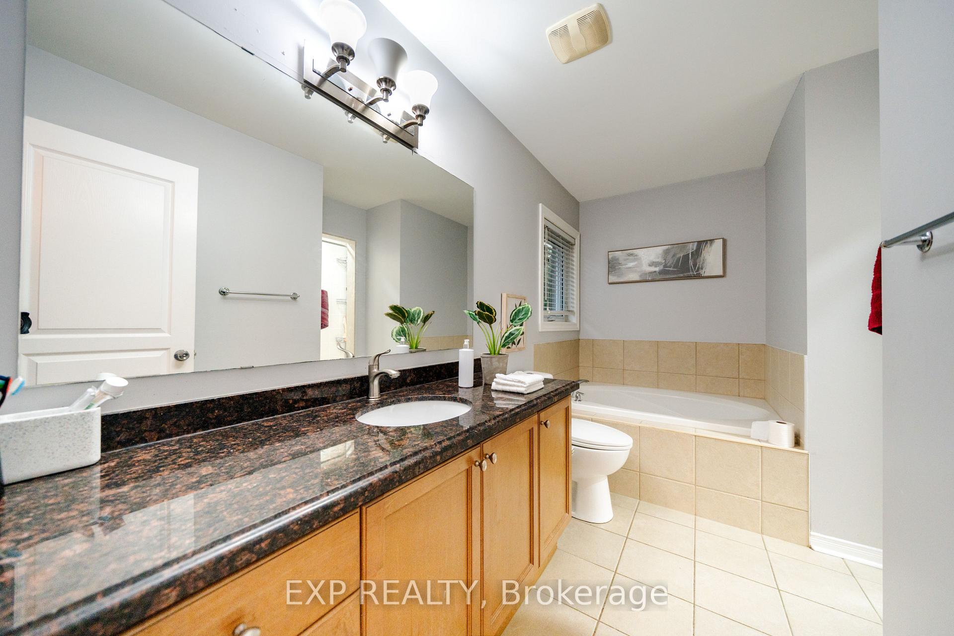 Photo 37 of 2276 Fairmount Drive, Oakville, Westmount — HOMEH