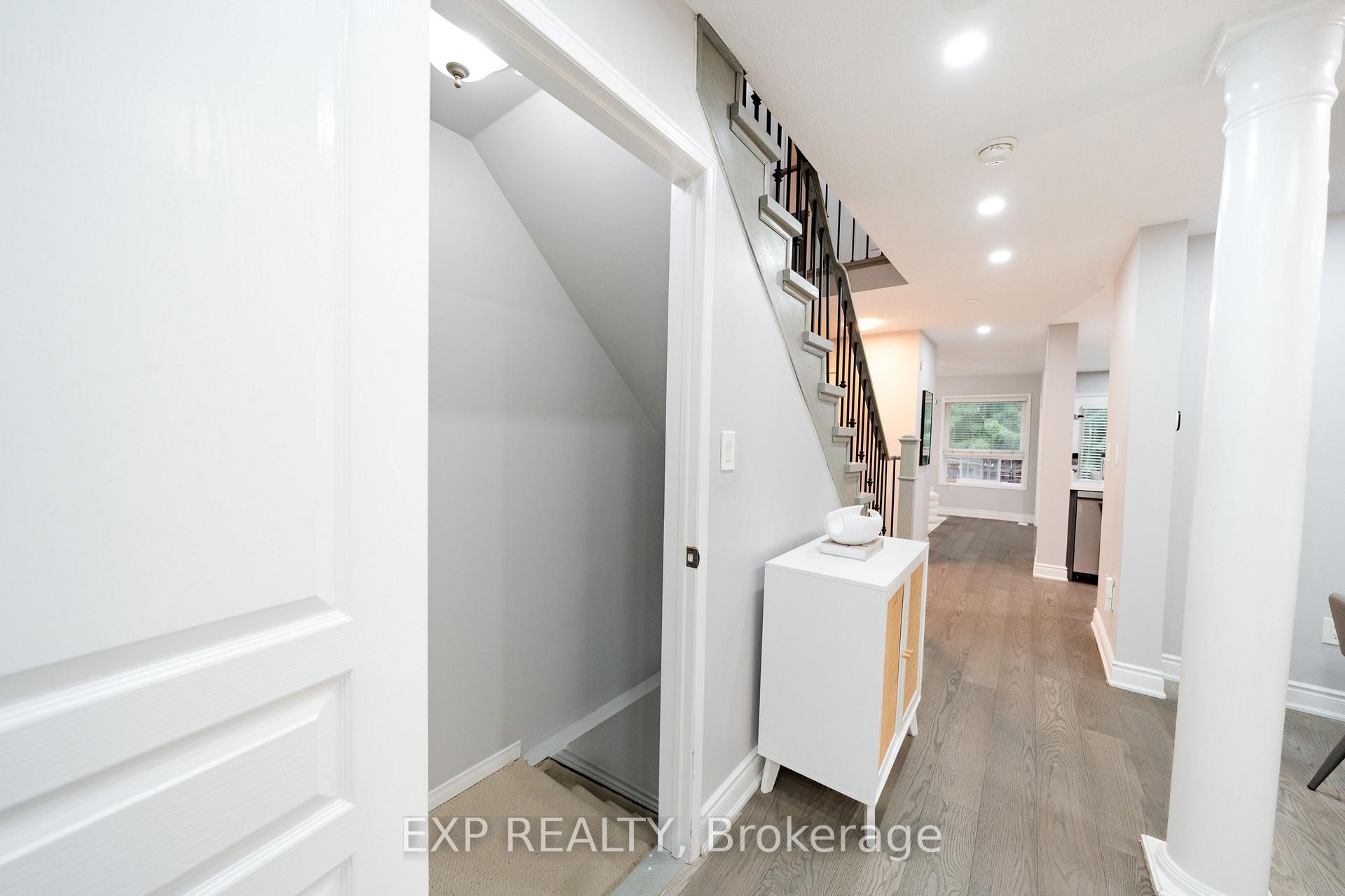Photo 40 of 2276 Fairmount Drive, Oakville, Westmount — HOMEH