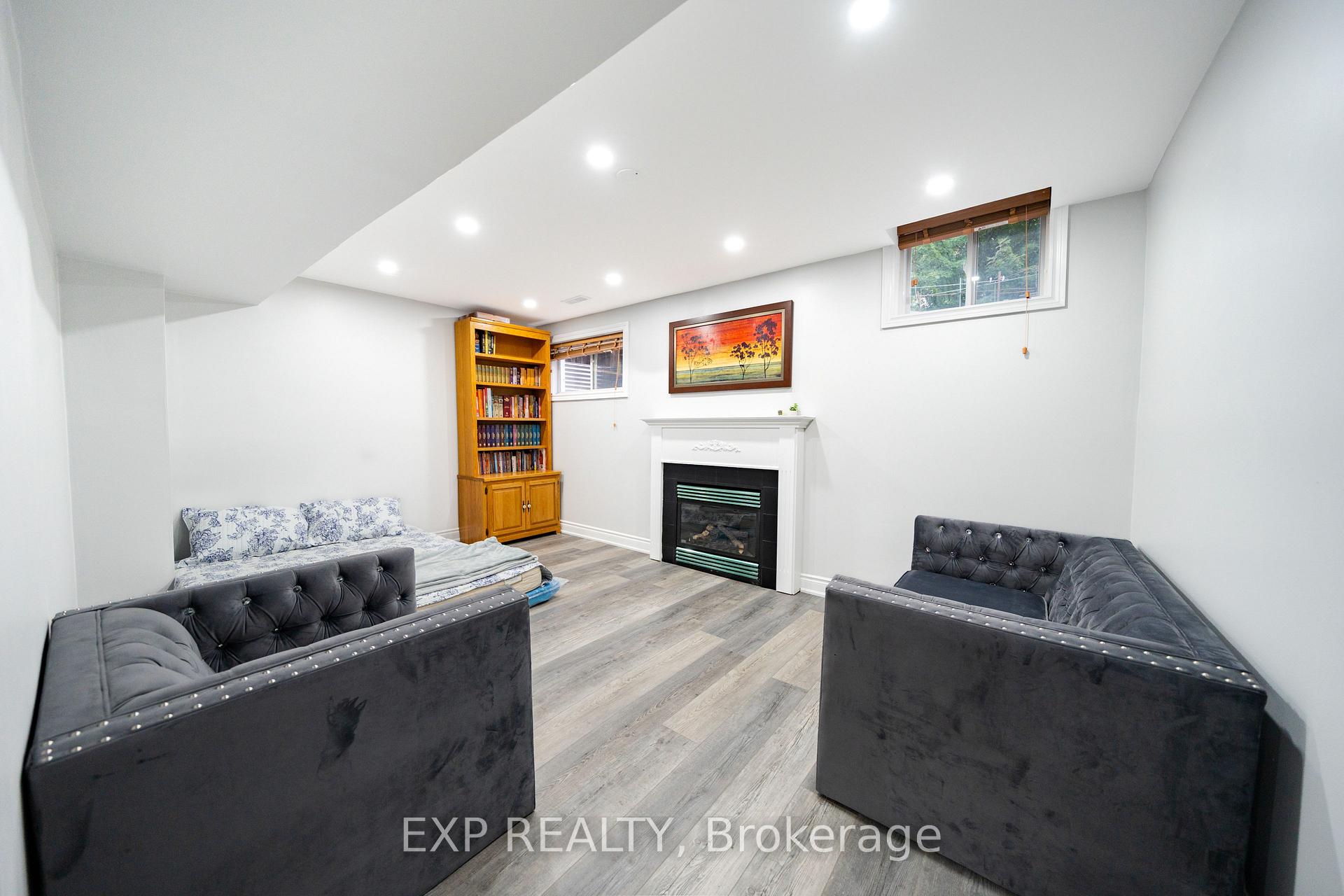 Photo 44 of 2276 Fairmount Drive, Oakville, Westmount — HOMEH
