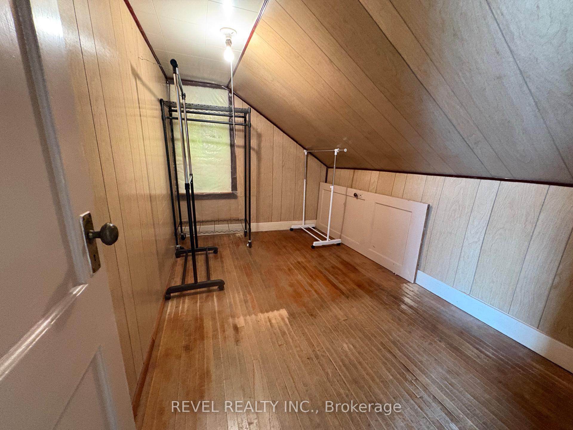 Photo 13 of 207 Co-op Lane, Cochrane — HOMEH