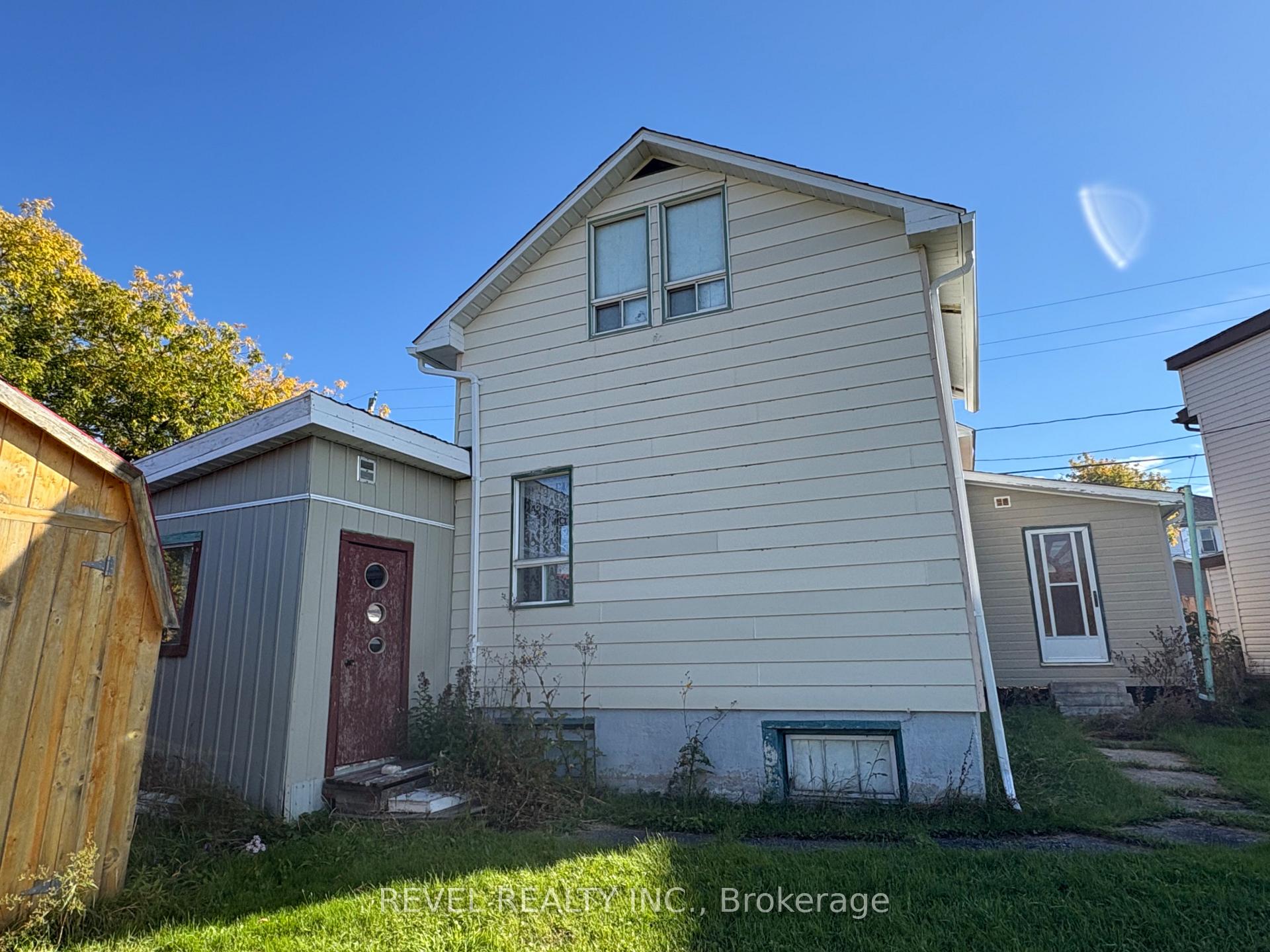 Photo 22 of 207 Co-op Lane, Cochrane — HOMEH
