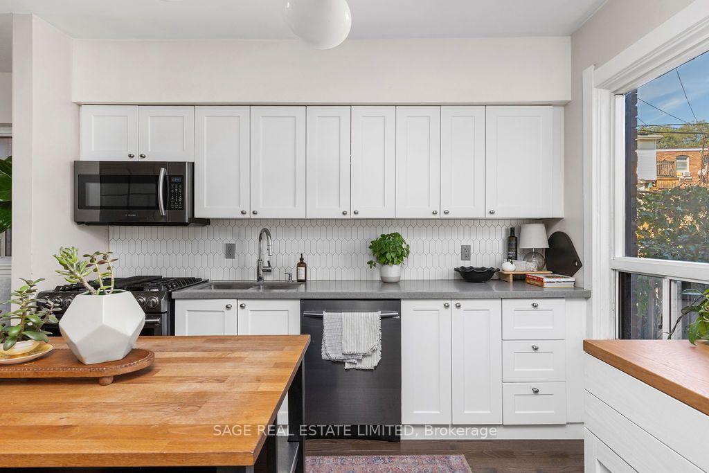 Photo 9 of 113 Lightbourn Avenue, Toronto, Dovercourt-Wallace Emerson-Junction — HOMEH