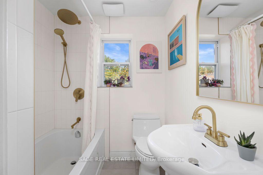 Photo 23 of 113 Lightbourn Avenue, Toronto, Dovercourt-Wallace Emerson-Junction — HOMEH