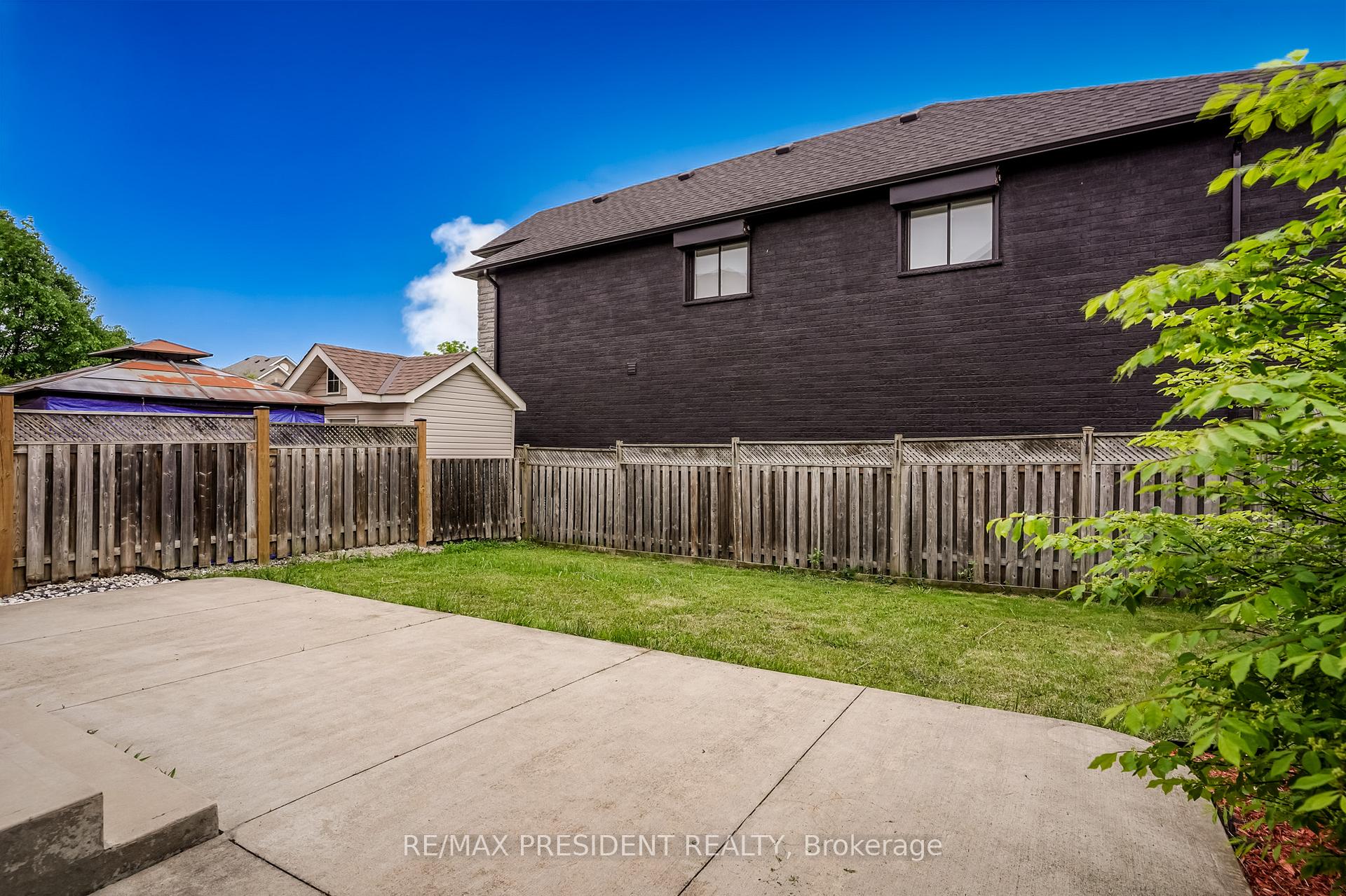 Photo 6 of 13 Tarquini Crescent, Caledon, Bolton West — HOMEH