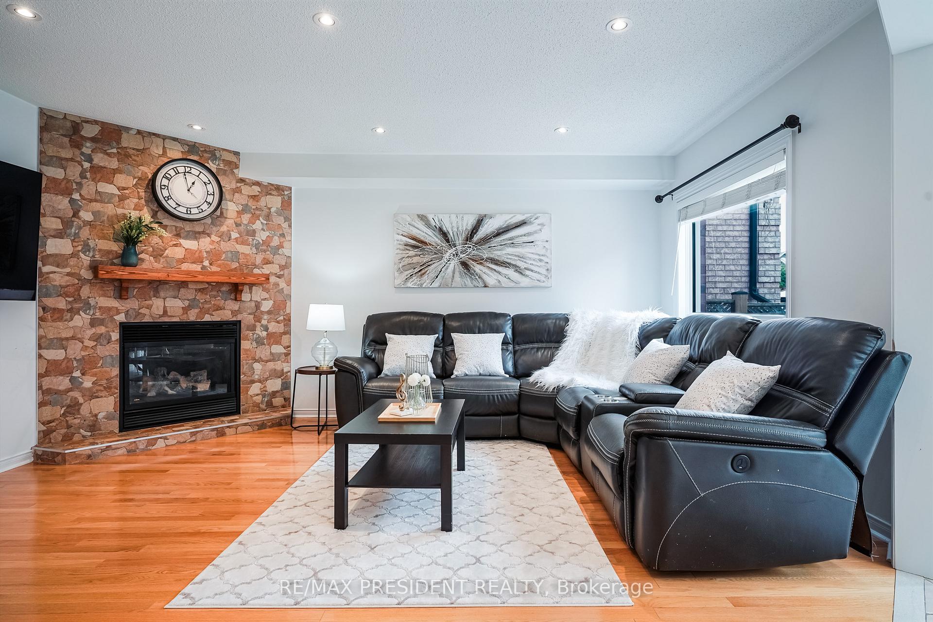 Photo 19 of 13 Tarquini Crescent, Caledon, Bolton West — HOMEH