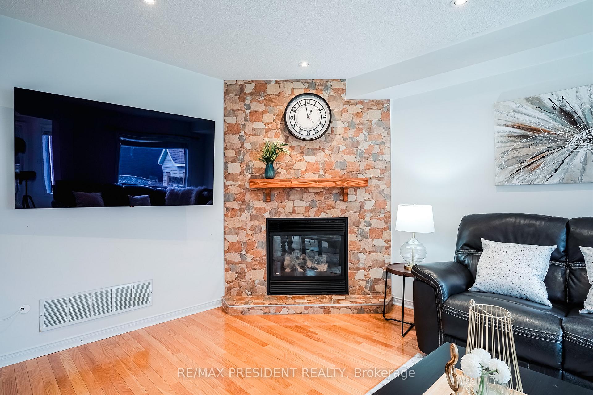 Photo 21 of 13 Tarquini Crescent, Caledon, Bolton West — HOMEH
