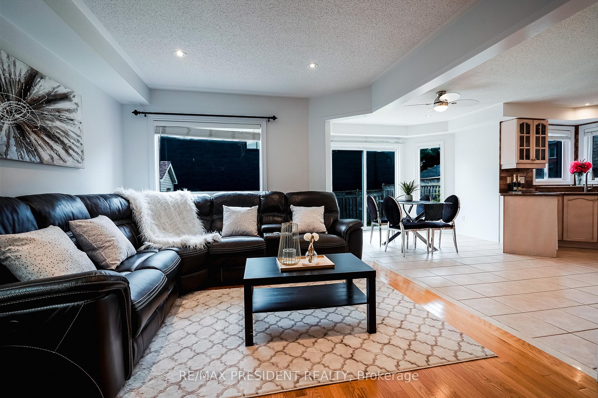 Photo 24 of 13 Tarquini Crescent, Caledon, Bolton West — HOMEH