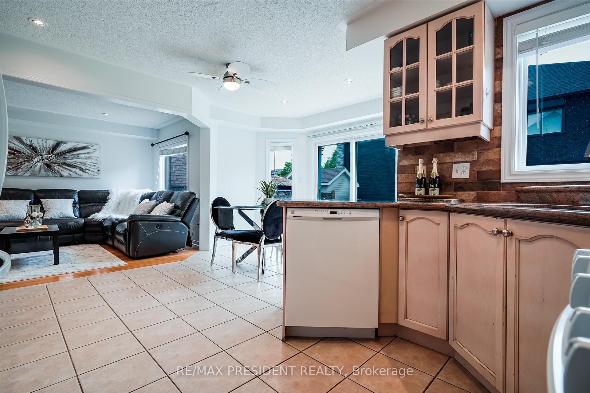 Photo 30 of 13 Tarquini Crescent, Caledon, Bolton West — HOMEH