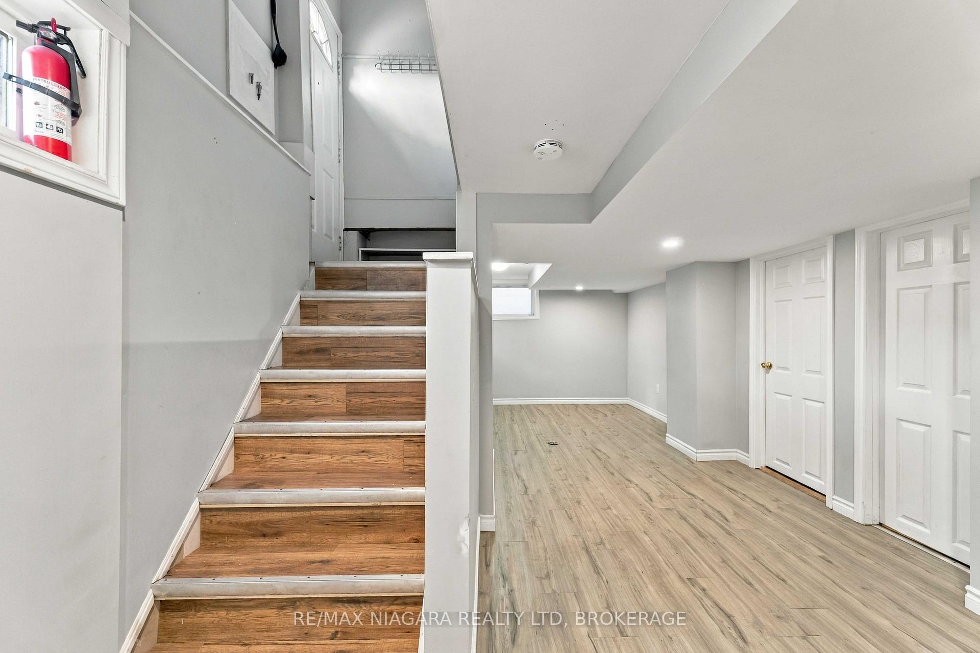 Photo 18 of 29 Glengarry Road, St. Catharines, Oakdale — HOMEH
