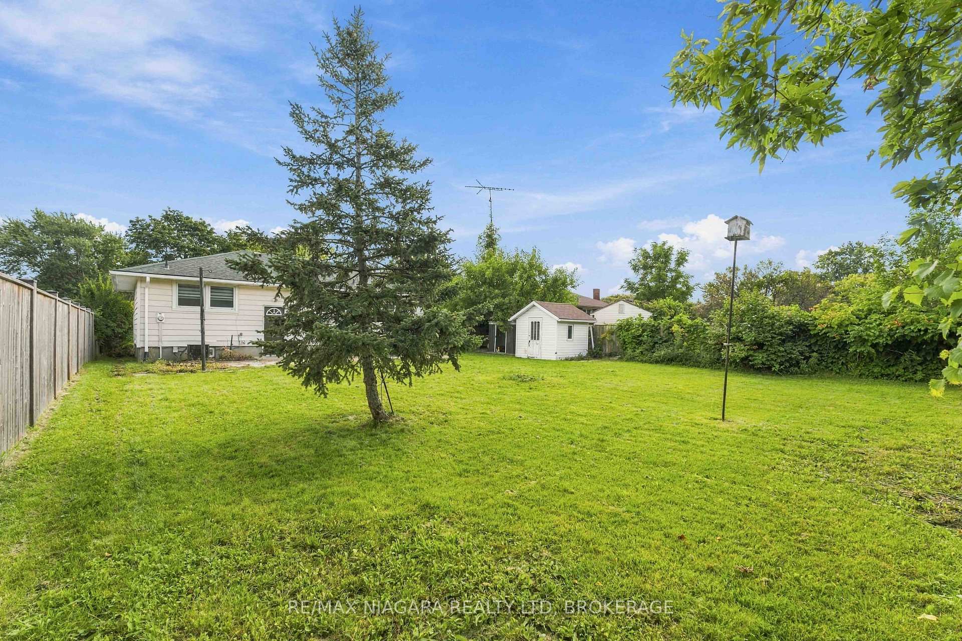 Photo 31 of 29 Glengarry Road, St. Catharines, Oakdale — HOMEH