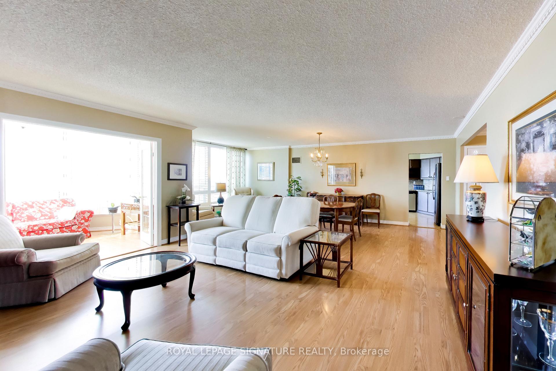 Photo 3 of Unit 1802, 1 Clark Avenue W, Vaughan, Crestwood-Springfarm-Yorkhill — HOMEH