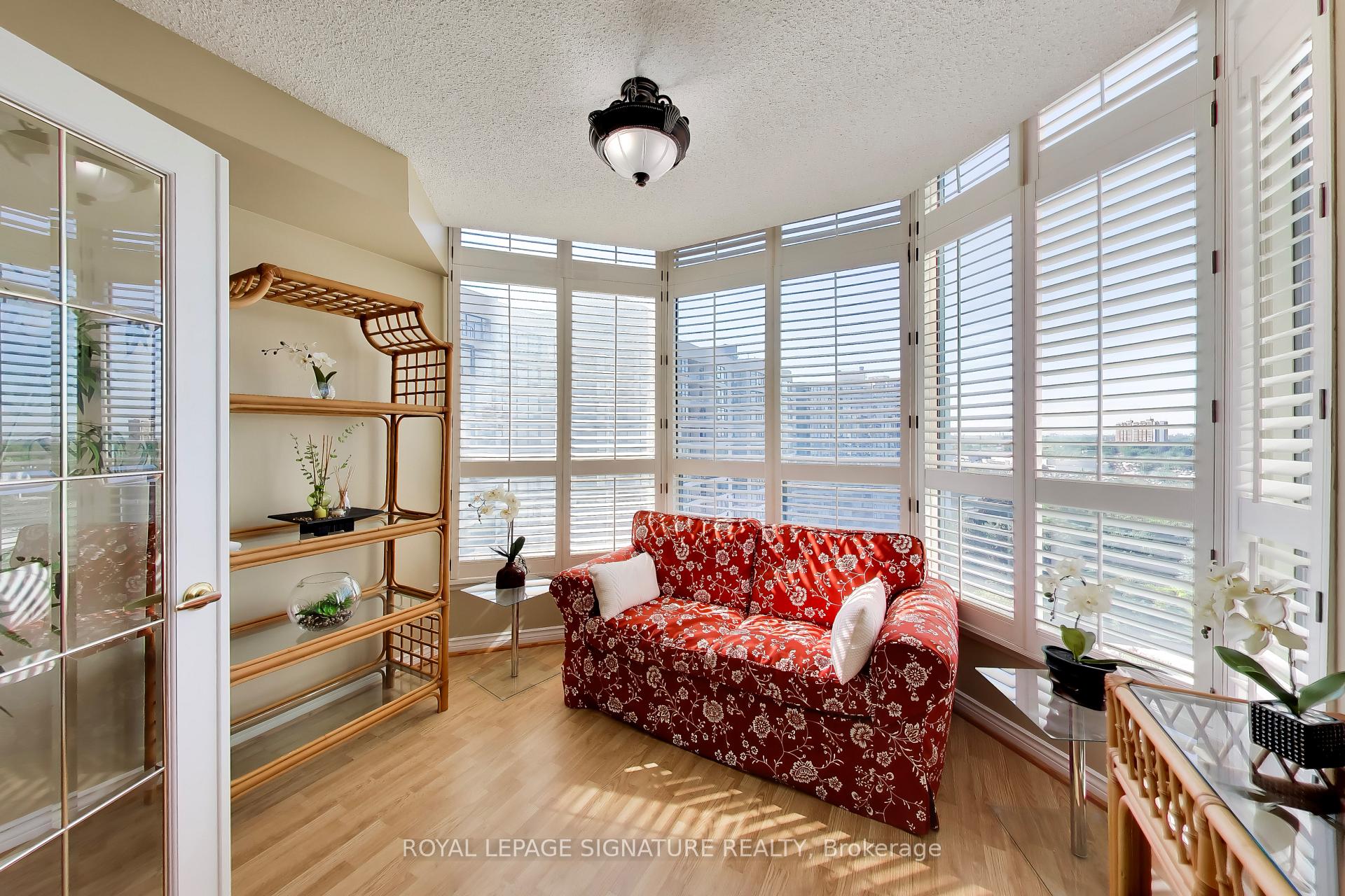 Photo 7 of Unit 1802, 1 Clark Avenue W, Vaughan, Crestwood-Springfarm-Yorkhill — HOMEH
