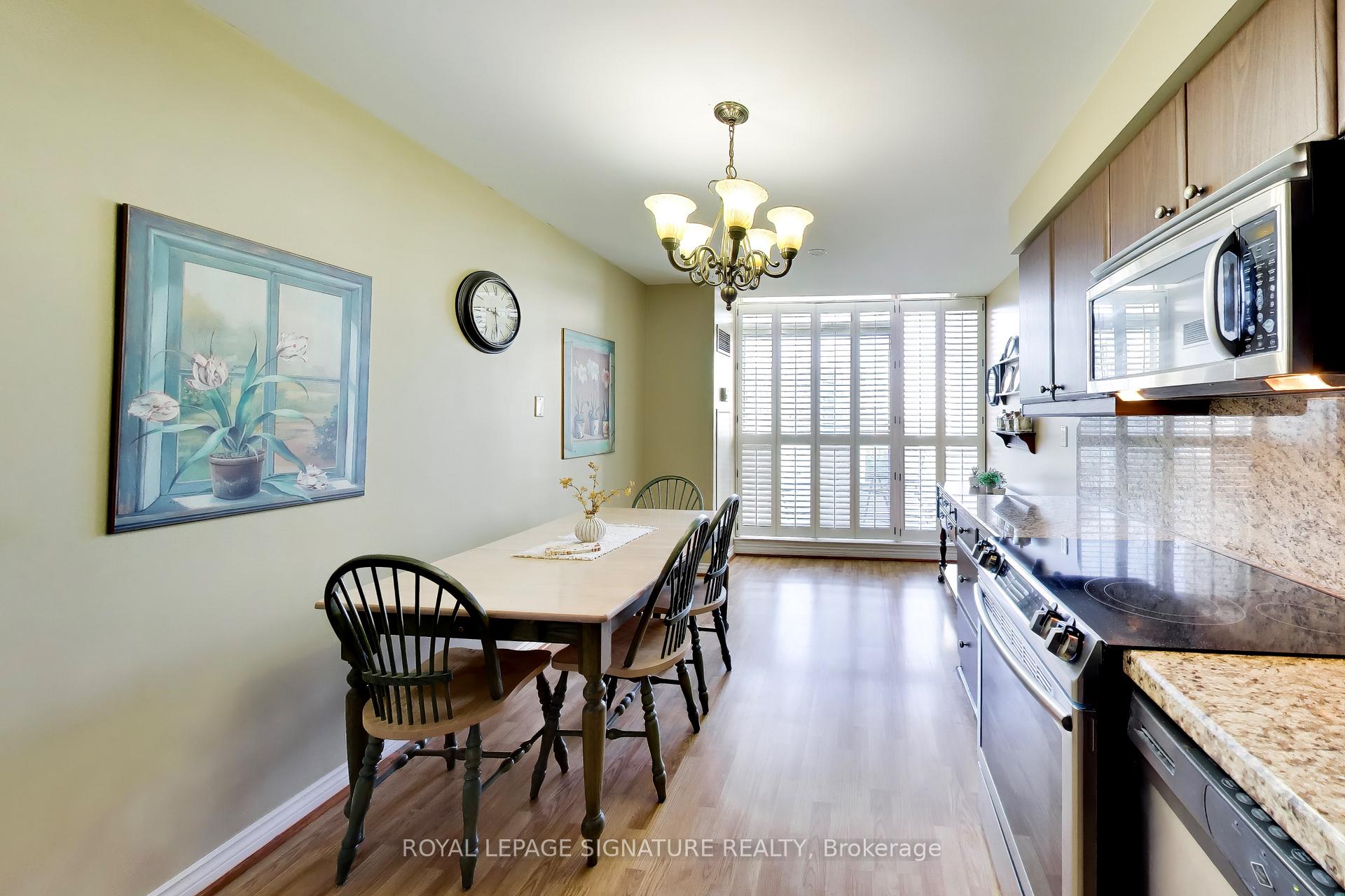 Photo 10 of Unit 1802, 1 Clark Avenue W, Vaughan, Crestwood-Springfarm-Yorkhill — HOMEH