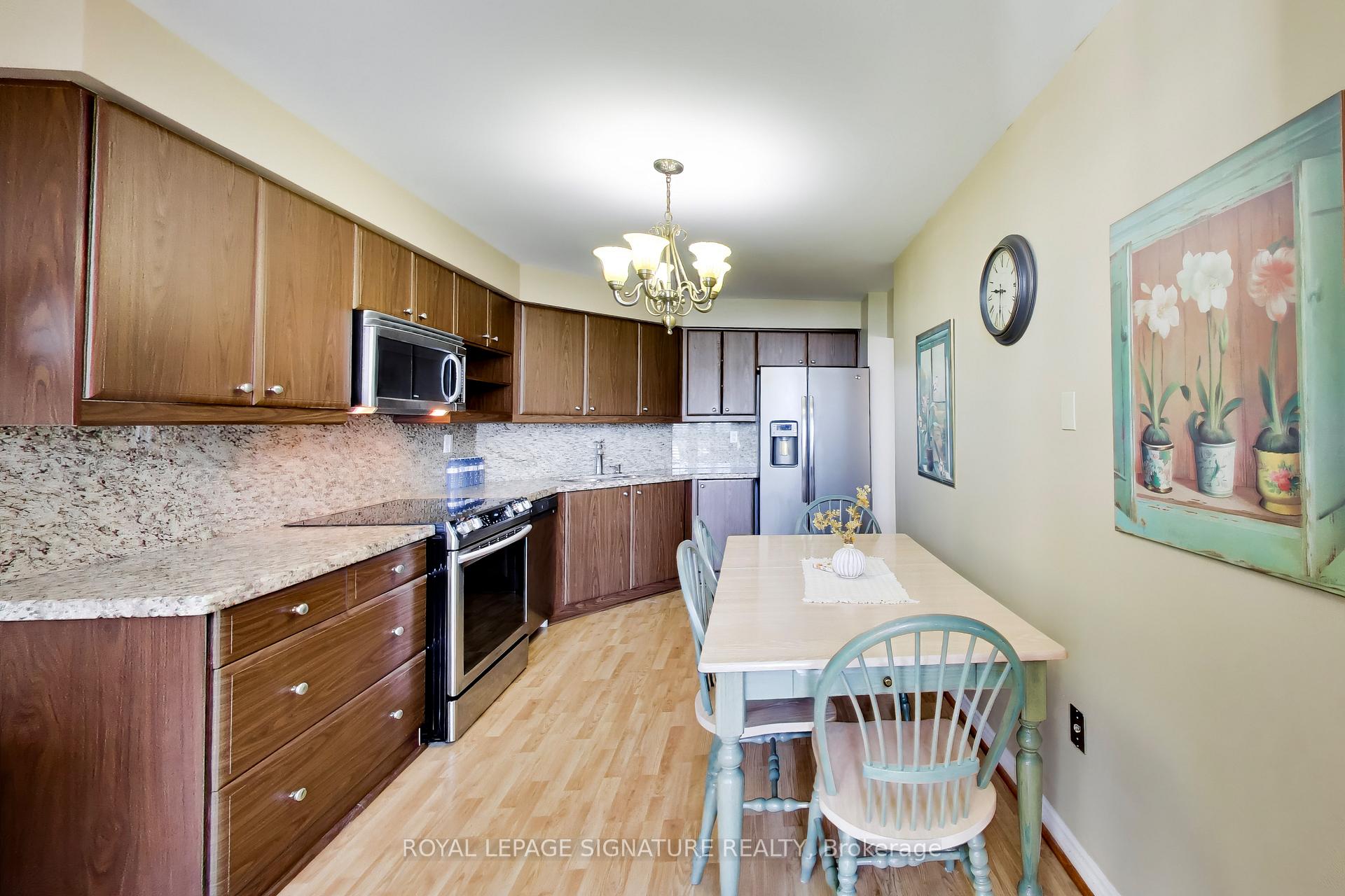 Photo 11 of Unit 1802, 1 Clark Avenue W, Vaughan, Crestwood-Springfarm-Yorkhill — HOMEH