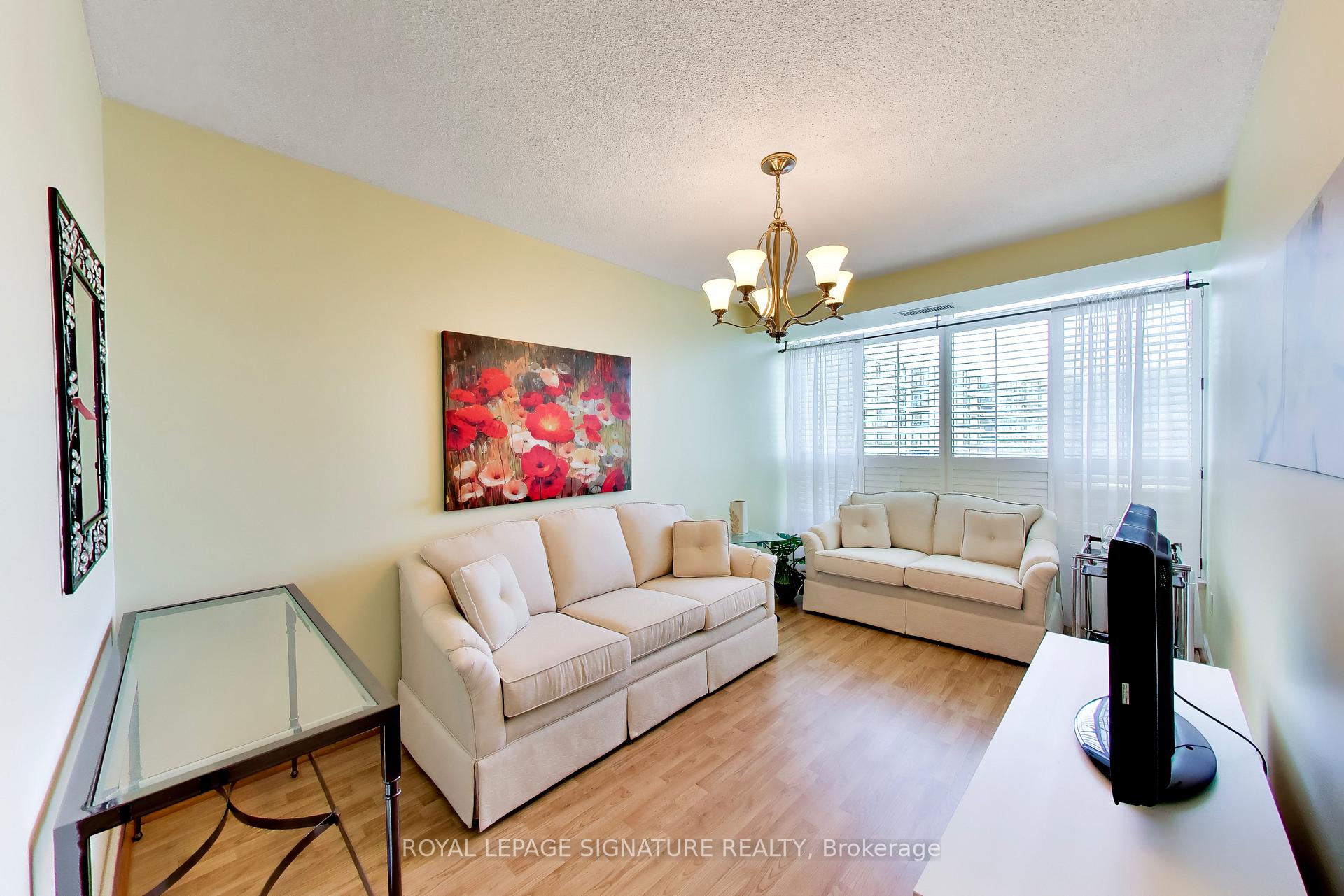 Photo 19 of Unit 1802, 1 Clark Avenue W, Vaughan, Crestwood-Springfarm-Yorkhill — HOMEH