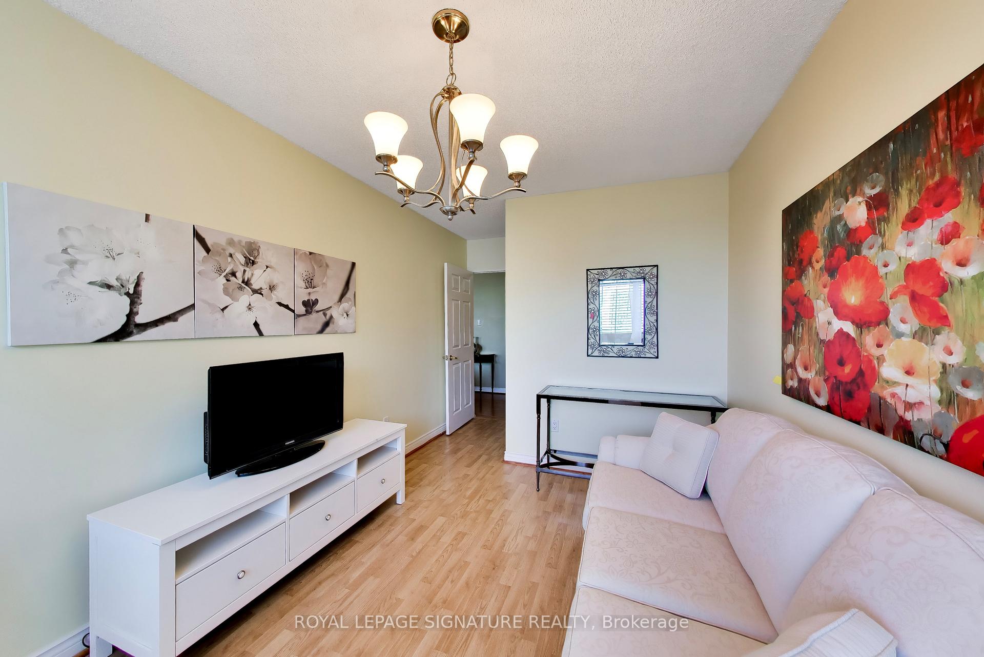 Photo 20 of Unit 1802, 1 Clark Avenue W, Vaughan, Crestwood-Springfarm-Yorkhill — HOMEH