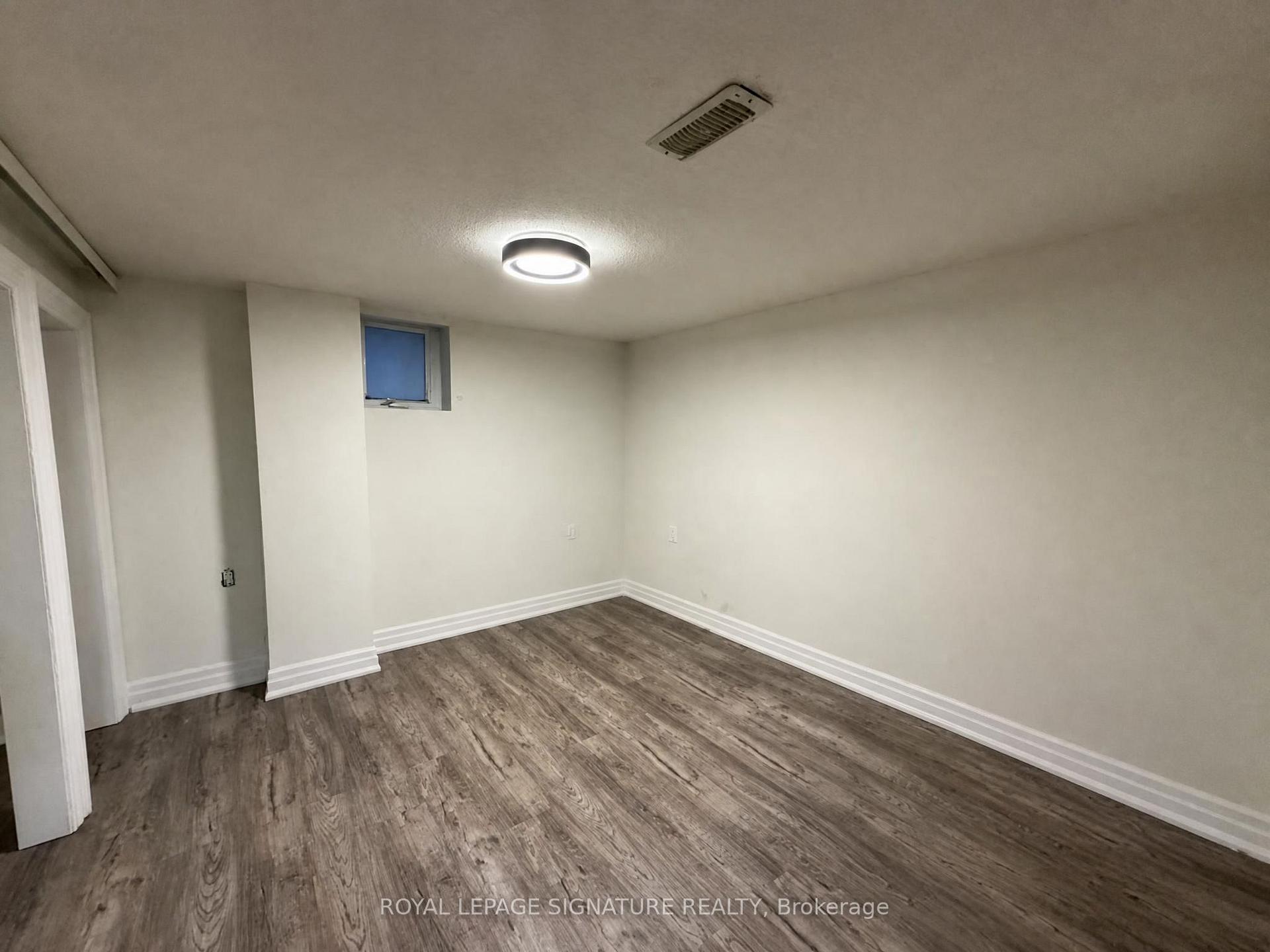 Photo 3 of Unit Bsmt, 118 Harding Boulevard, Scarborough, Birchcliffe-Cliffside — HOMEH