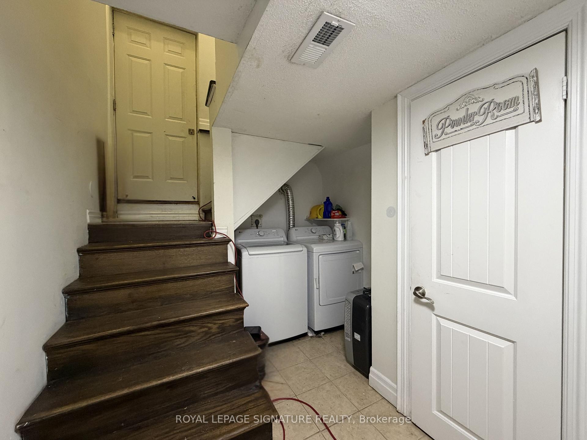 Photo 13 of Unit Bsmt, 118 Harding Boulevard, Scarborough, Birchcliffe-Cliffside — HOMEH