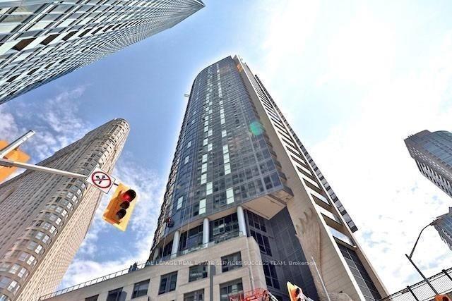 Photo 1 of Unit 2004, 1 The Esplanade, Toronto, Waterfront Communities — HOMEH