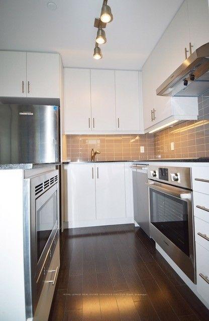Photo 6 of Unit 2004, 1 The Esplanade, Toronto, Waterfront Communities — HOMEH