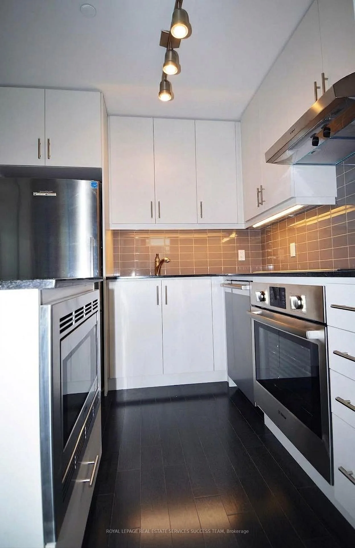 Photo 7 of Unit 2004, 1 The Esplanade, Toronto, Waterfront Communities — HOMEH