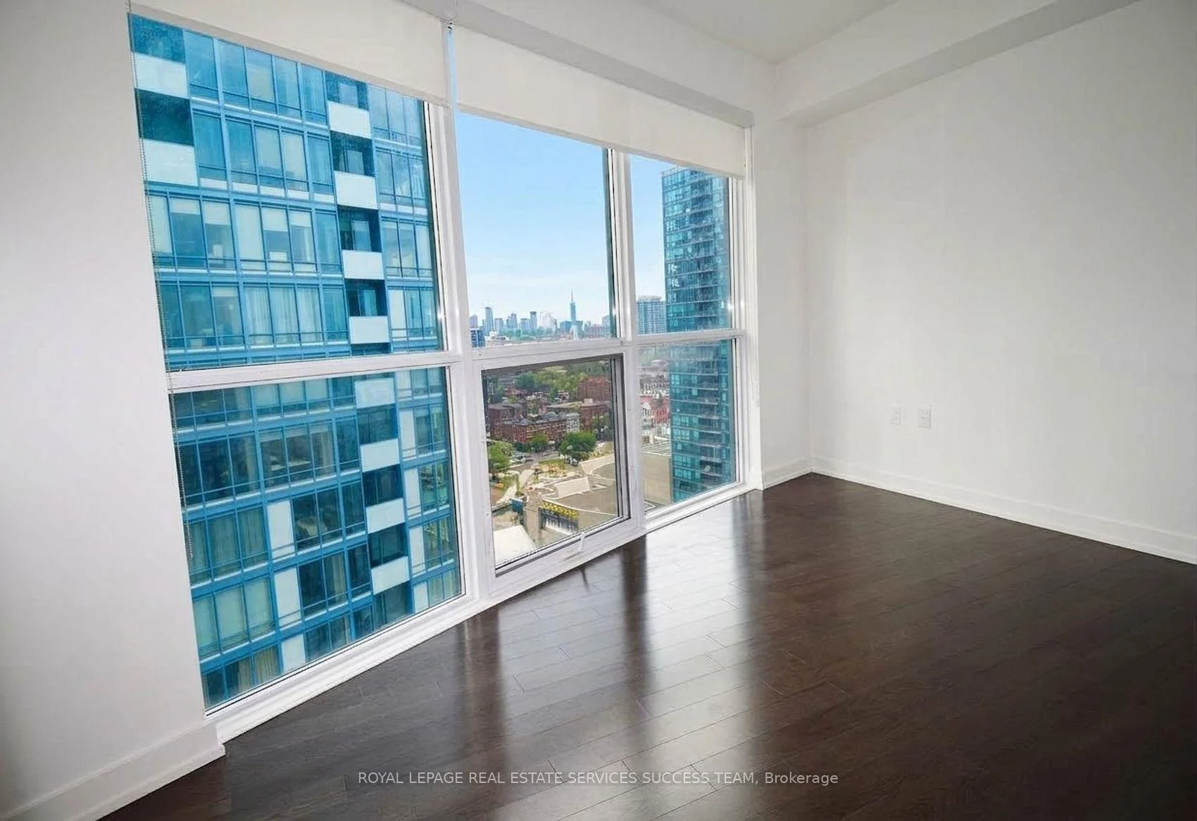 Photo 11 of Unit 2004, 1 The Esplanade, Toronto, Waterfront Communities — HOMEH