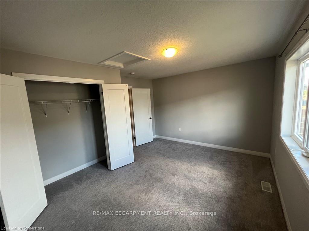 Photo 4 of 18 Aqua Lane, Hamilton, Rural Glanbrook — HOMEH