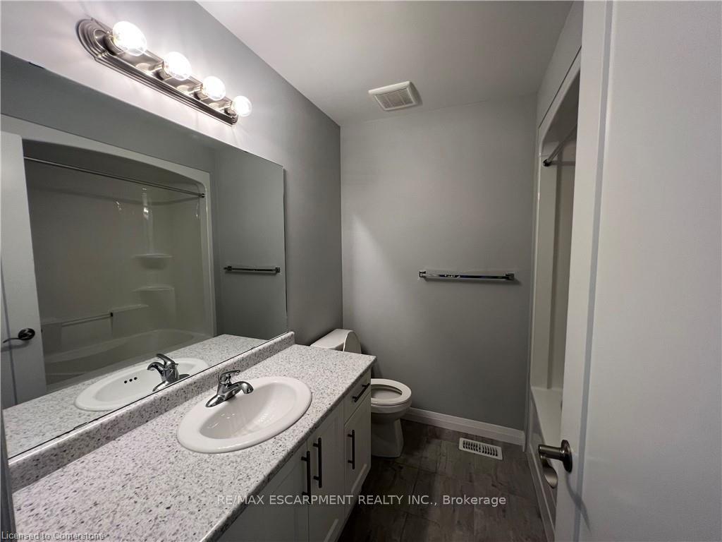 Photo 5 of 18 Aqua Lane, Hamilton, Rural Glanbrook — HOMEH