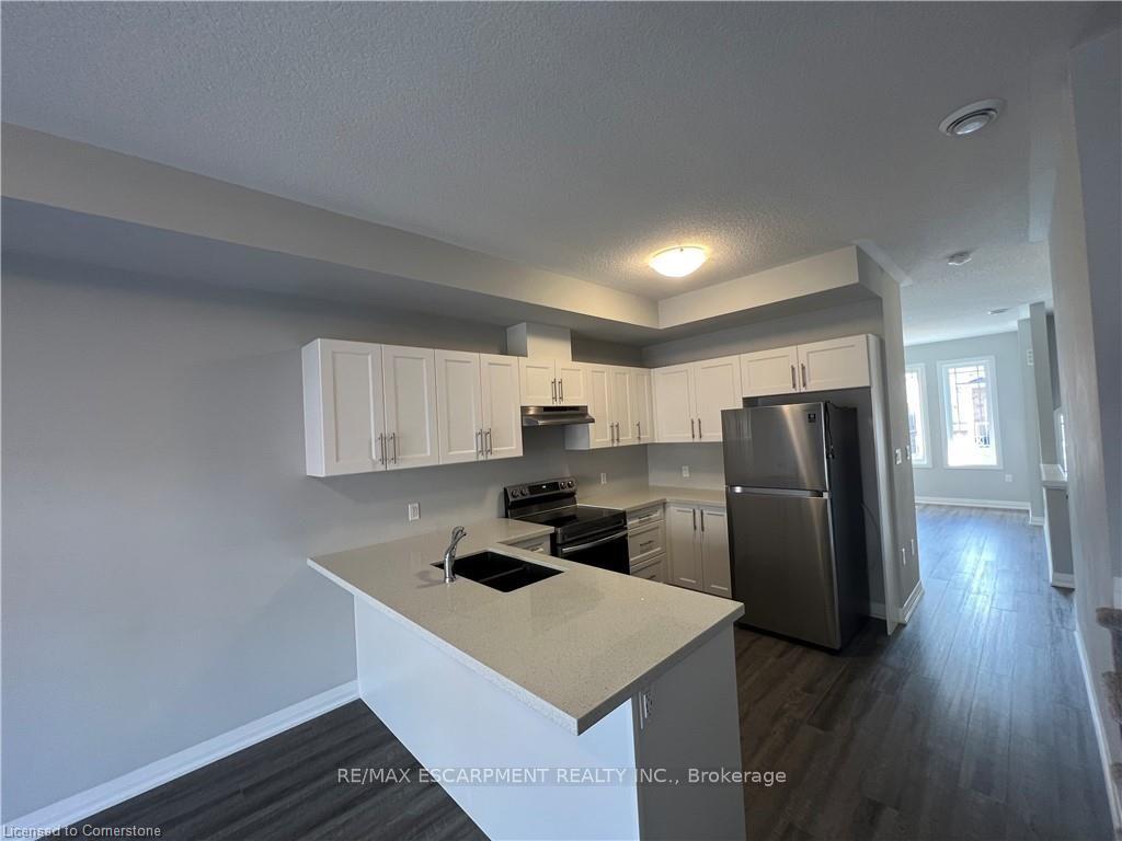 Photo 13 of 18 Aqua Lane, Hamilton, Rural Glanbrook — HOMEH