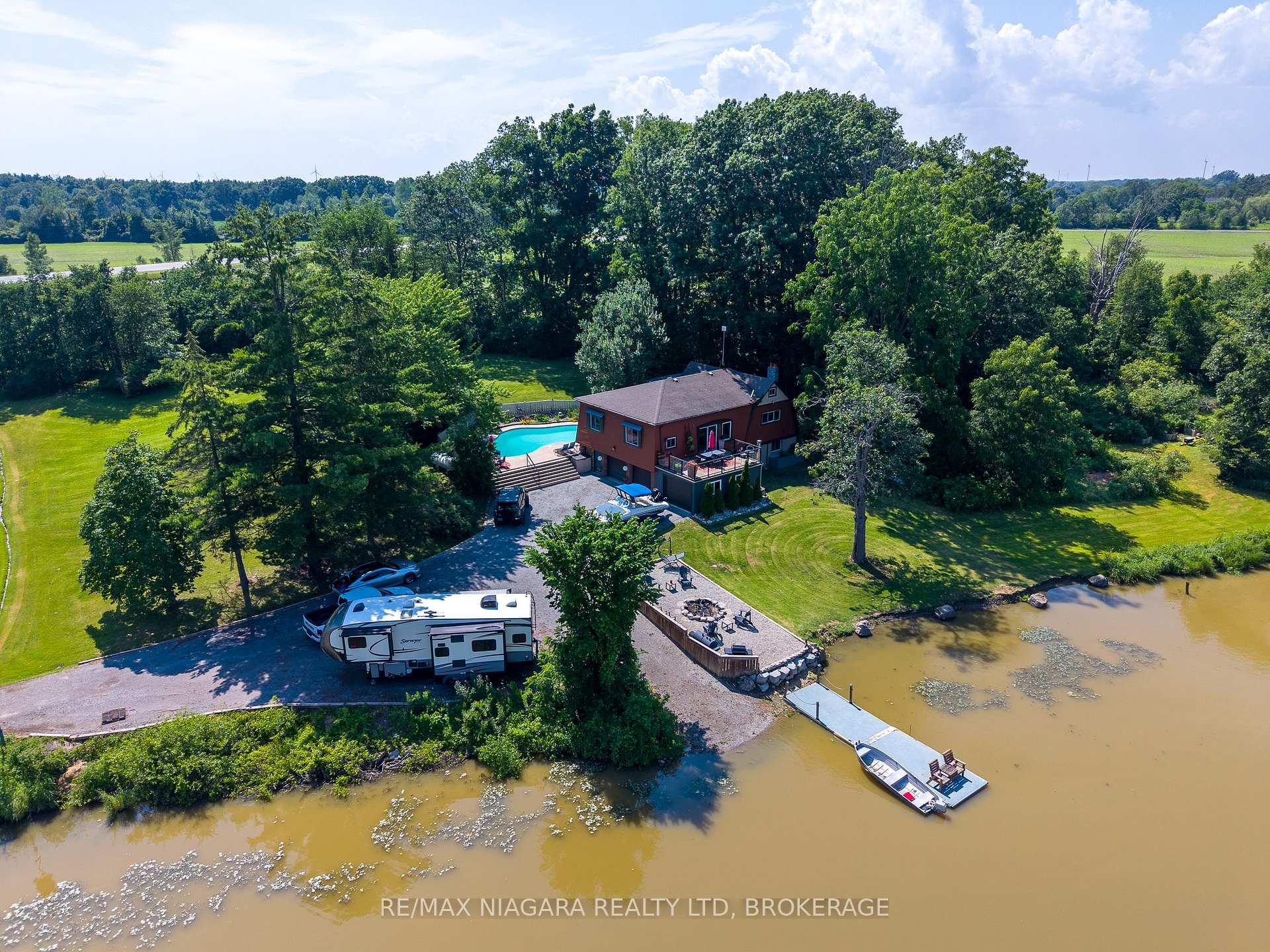 Photo of 72590 Regional Road 27