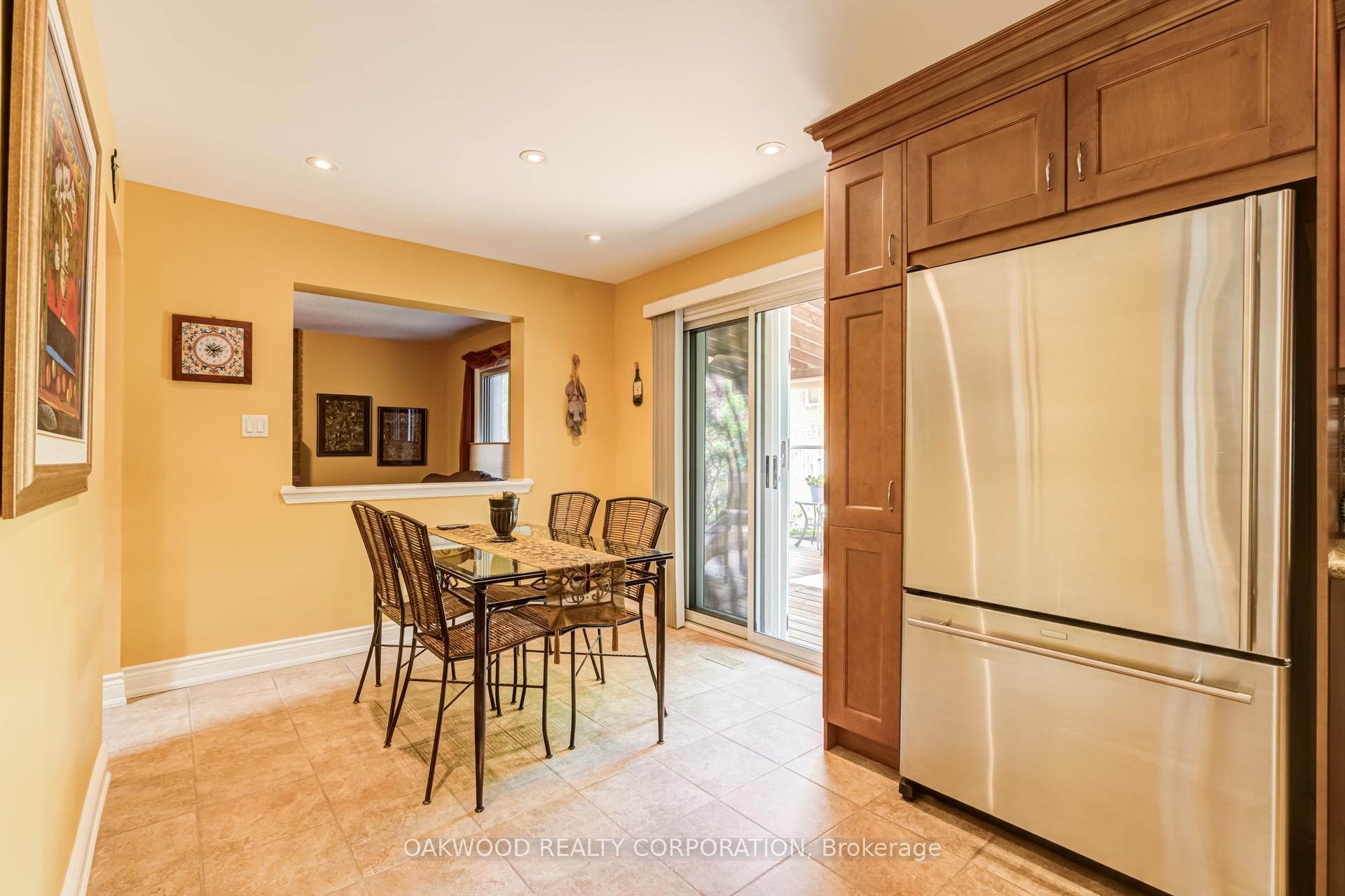 Photo 12 of 486 Greenock Drive, Vaughan, Maple — HOMEH