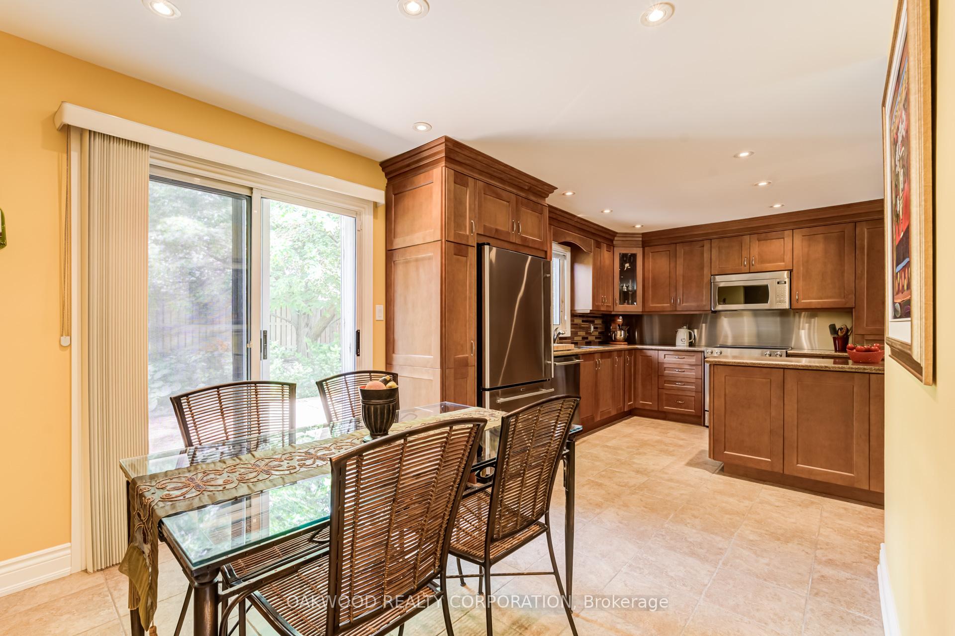 Photo 14 of 486 Greenock Drive, Vaughan, Maple — HOMEH