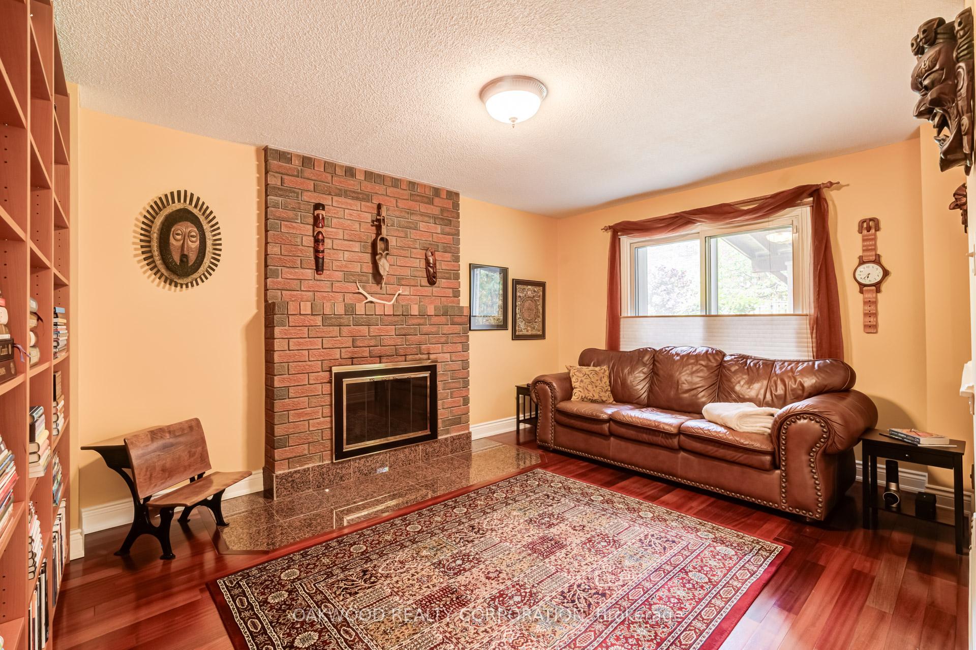 Photo 15 of 486 Greenock Drive, Vaughan, Maple — HOMEH