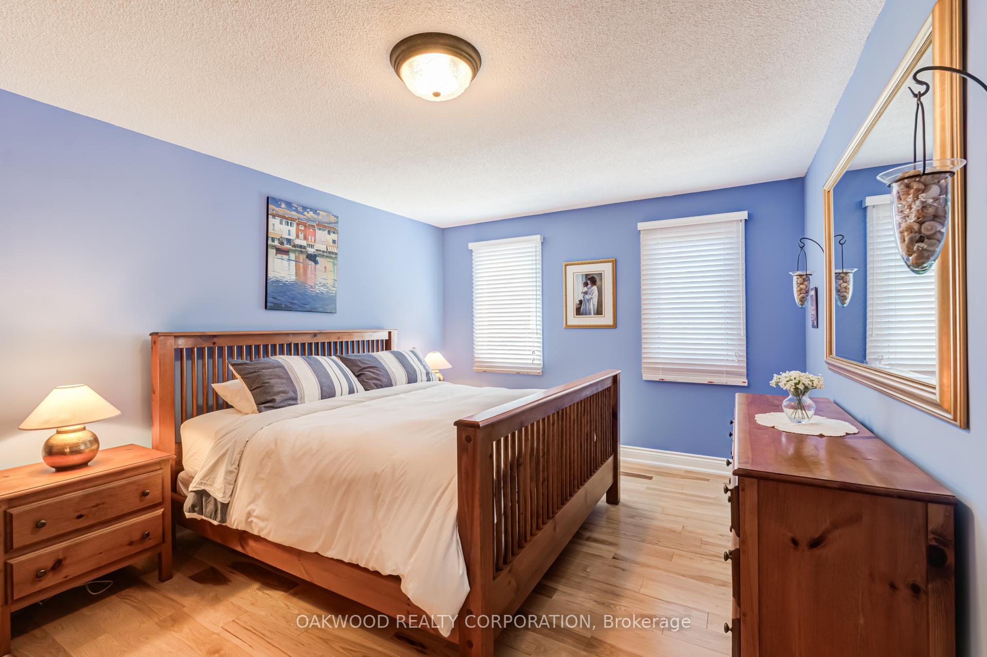 Photo 17 of 486 Greenock Drive, Vaughan, Maple — HOMEH