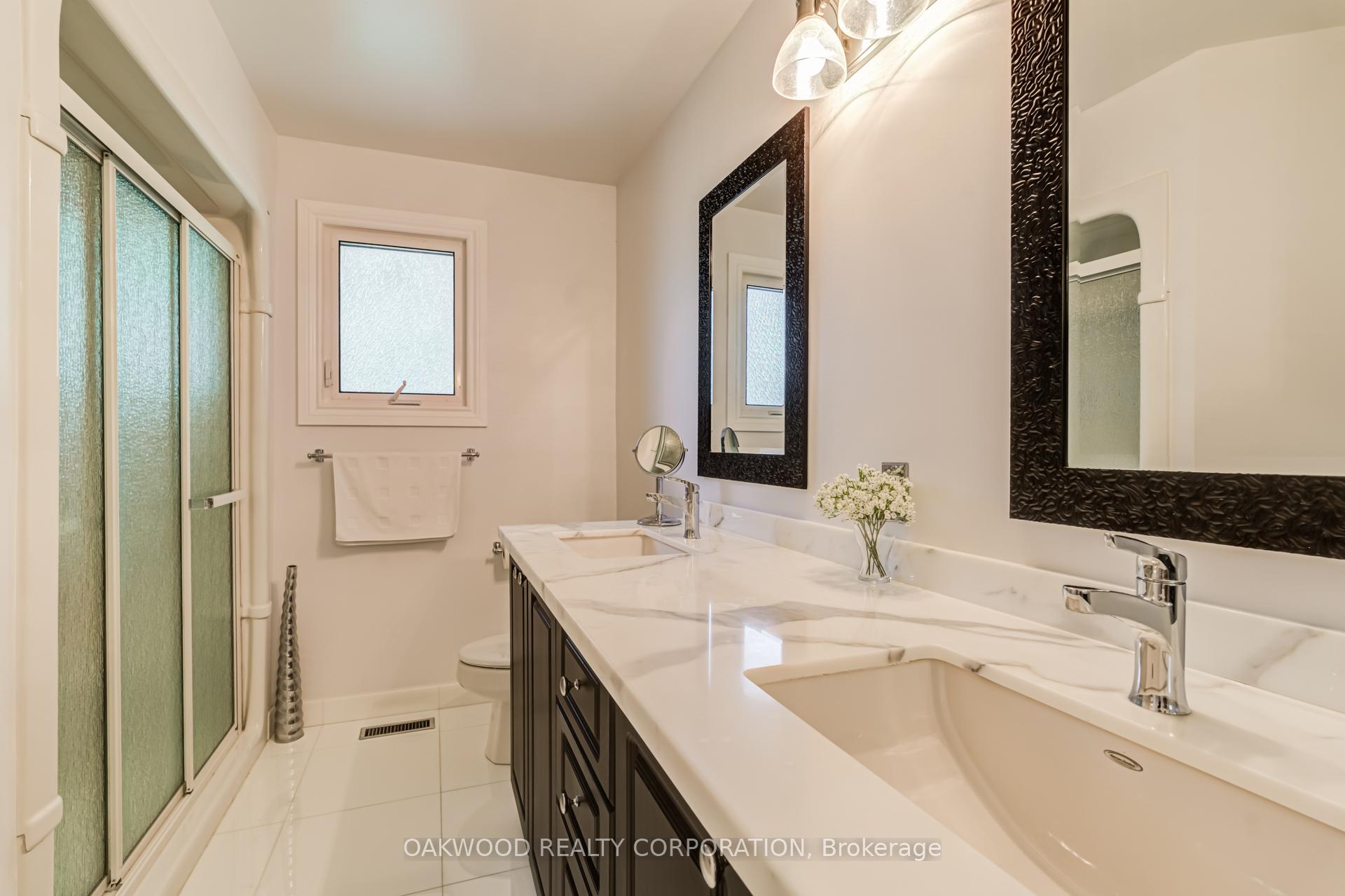 Photo 21 of 486 Greenock Drive, Vaughan, Maple — HOMEH