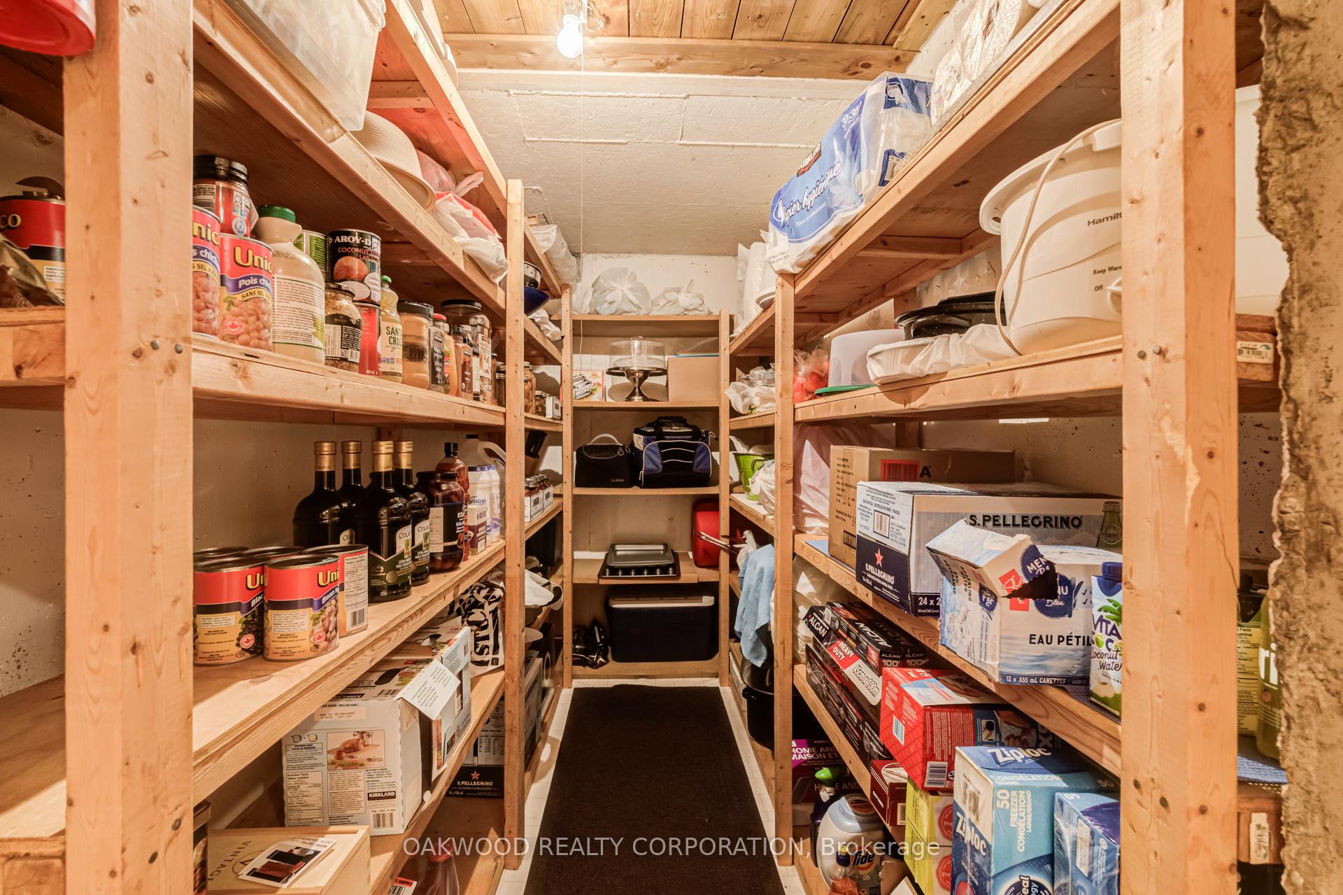 Photo 33 of 486 Greenock Drive, Vaughan, Maple — HOMEH