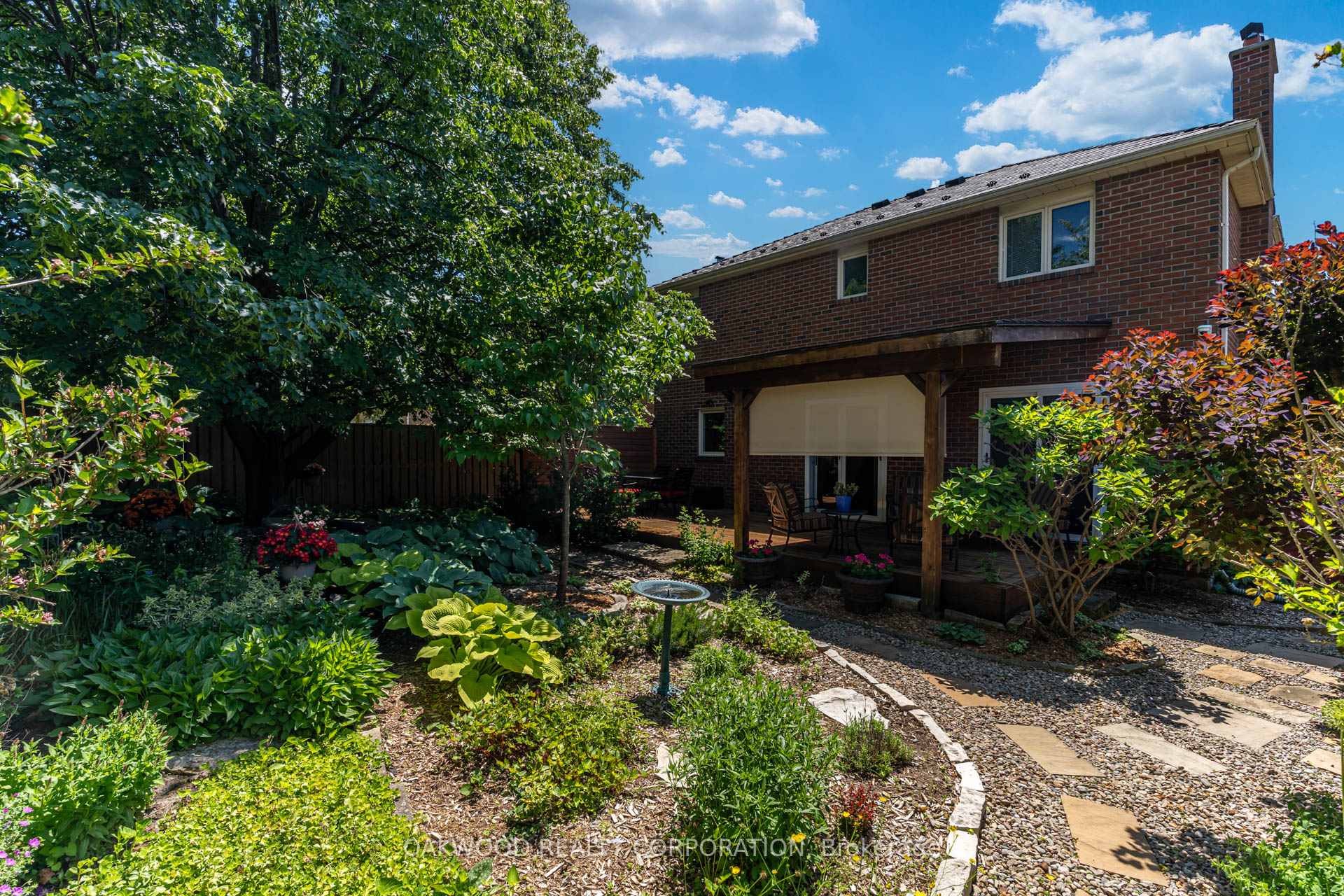 Photo 38 of 486 Greenock Drive, Vaughan, Maple — HOMEH