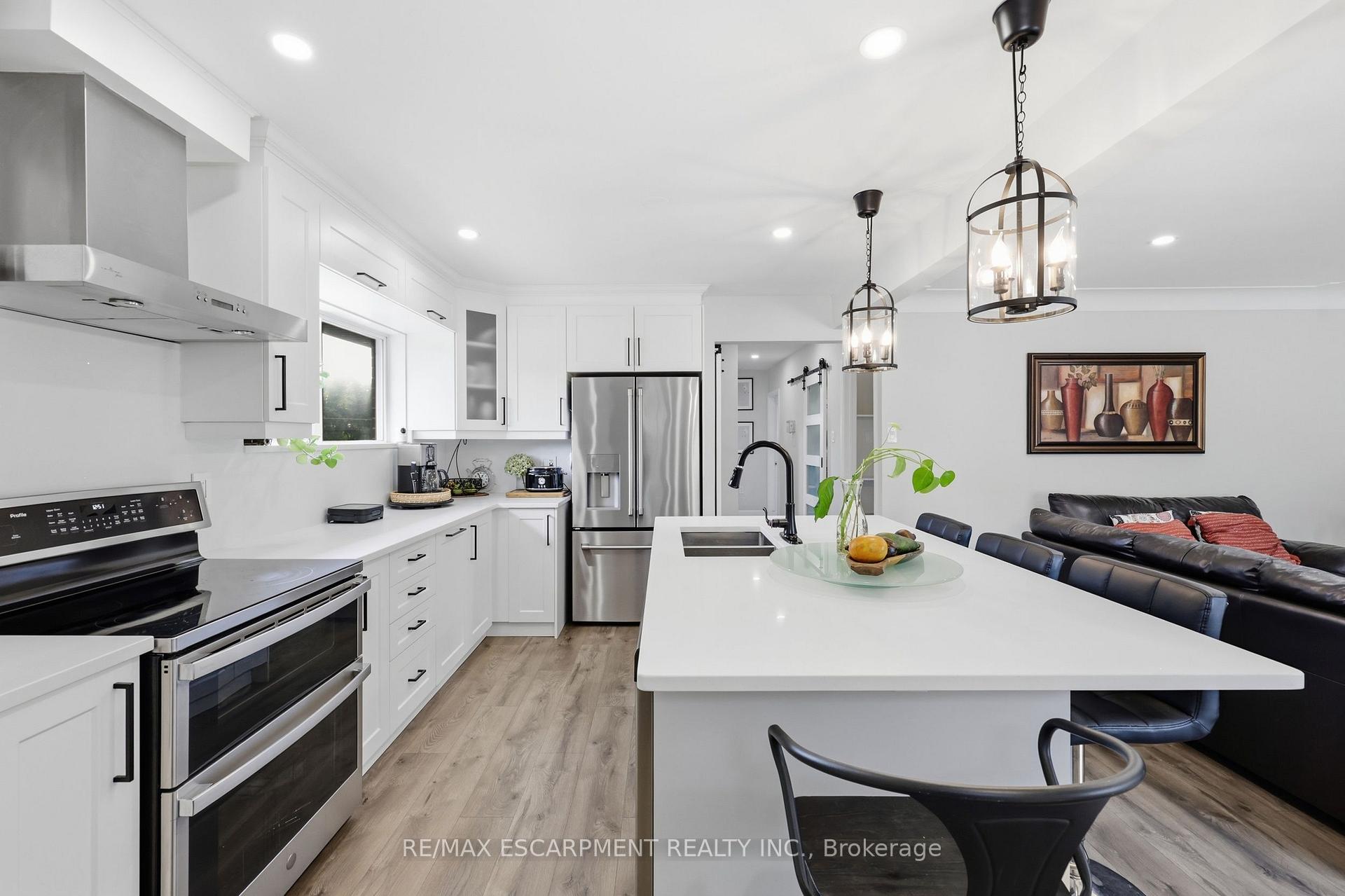 Photo 9 of 894 Brucedale Avenue E, Hamilton, Sunninghill — HOMEH