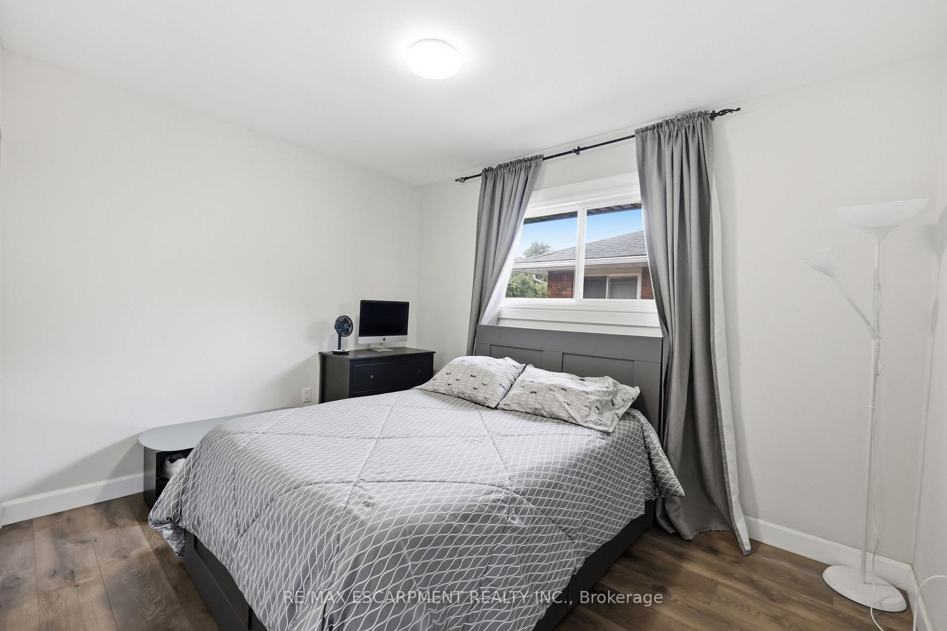 Photo 15 of 894 Brucedale Avenue E, Hamilton, Sunninghill — HOMEH