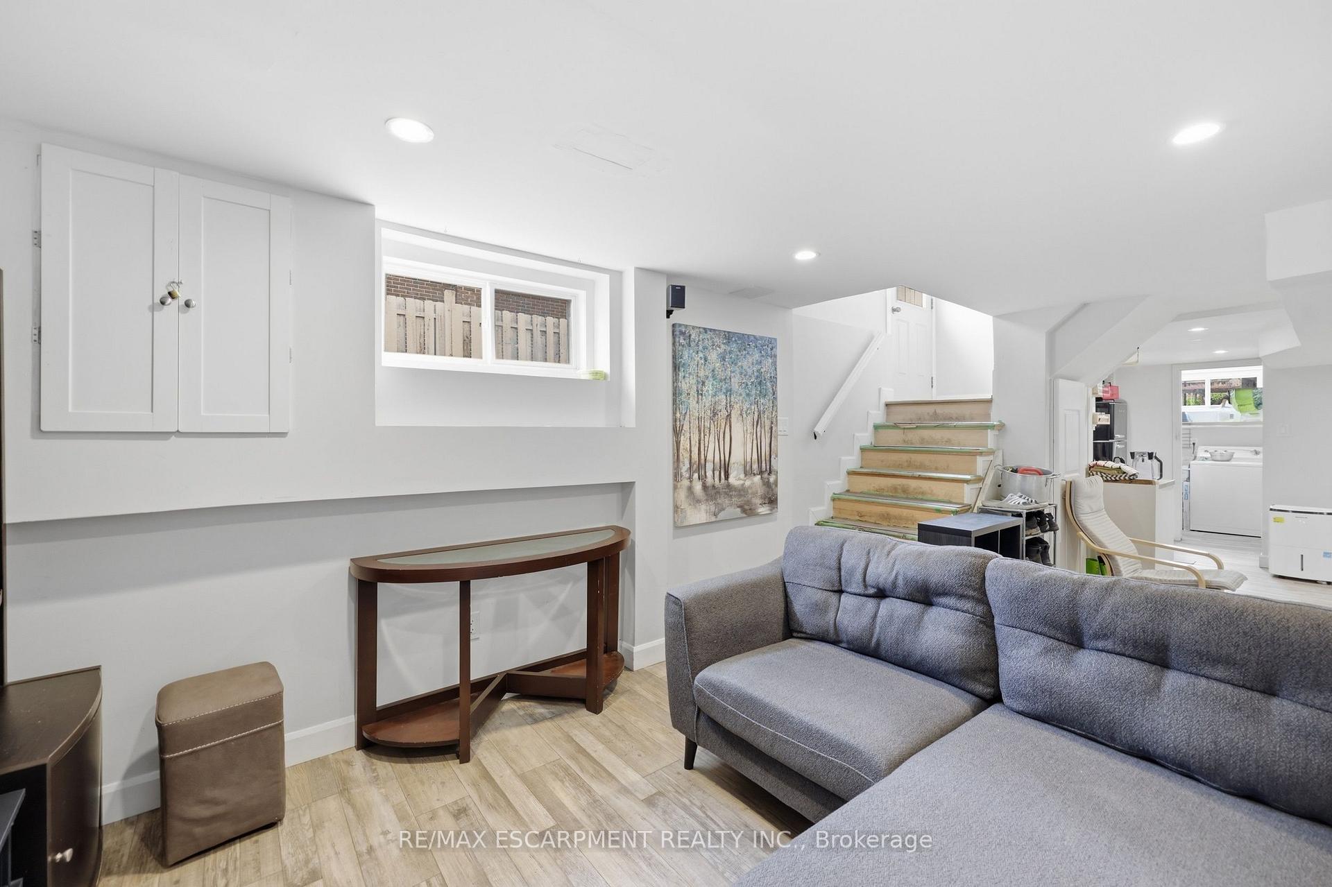 Photo 18 of 894 Brucedale Avenue E, Hamilton, Sunninghill — HOMEH