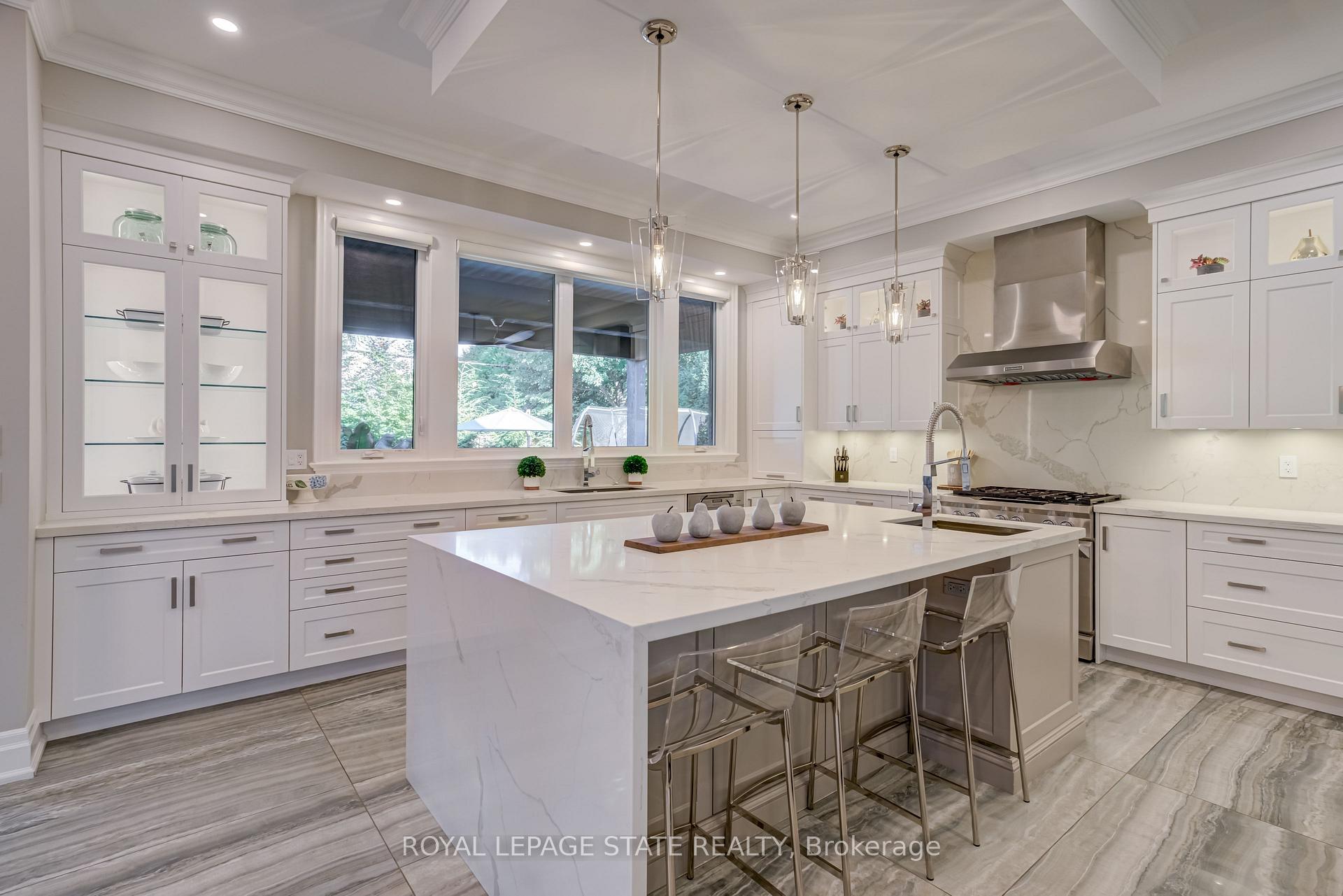 Photo 14 of 100 Seneca Drive, Hamilton, Ancaster — HOMEH